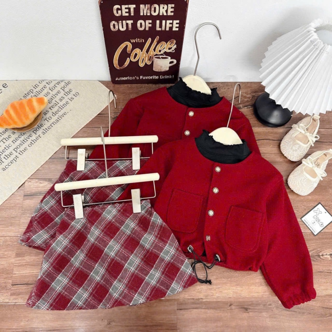 Sét dạ đỏ 3 chi tiết cv kẻ caro bé gái