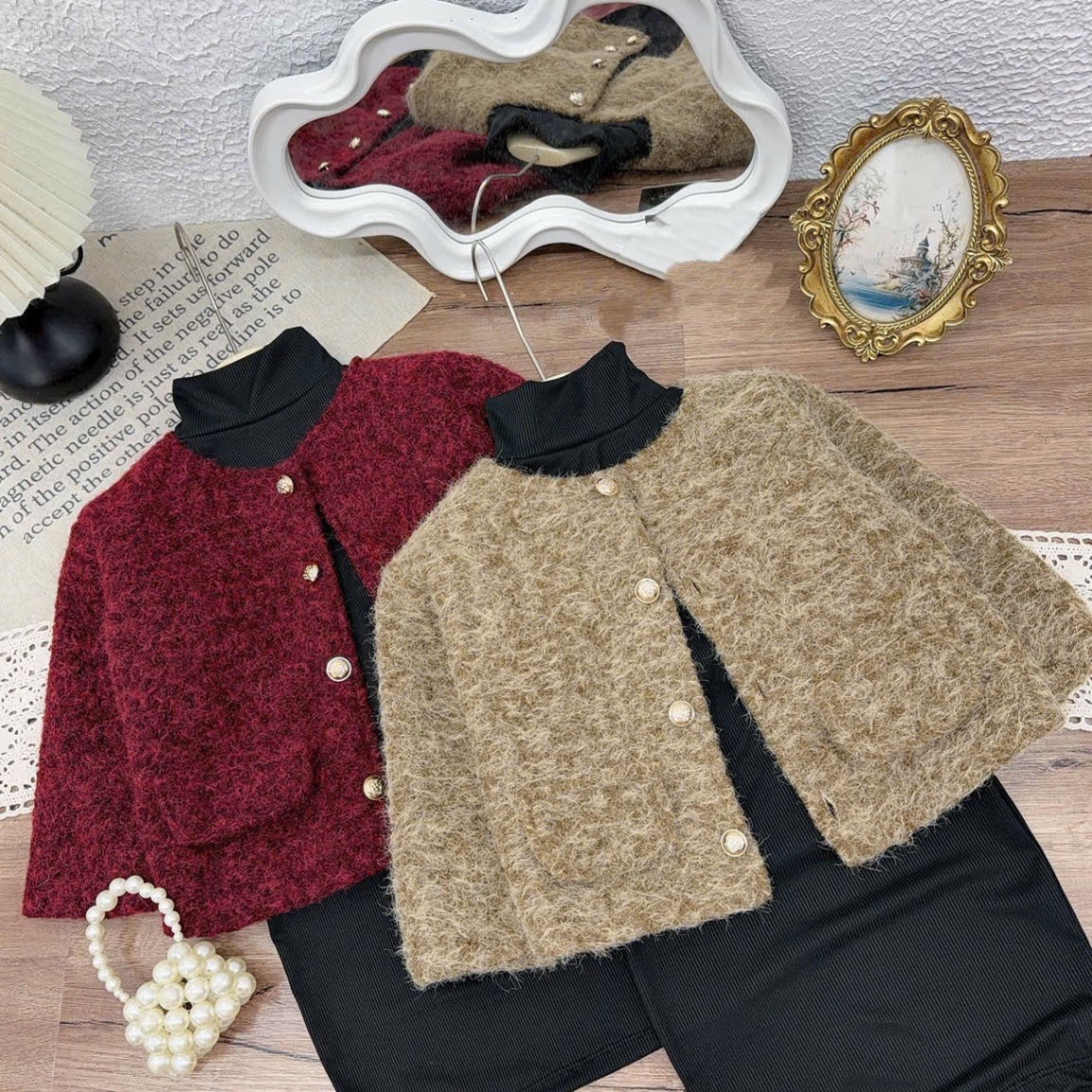 Sét áo dạ kèm váy đen dài tay bé gái (nâu đỏ)