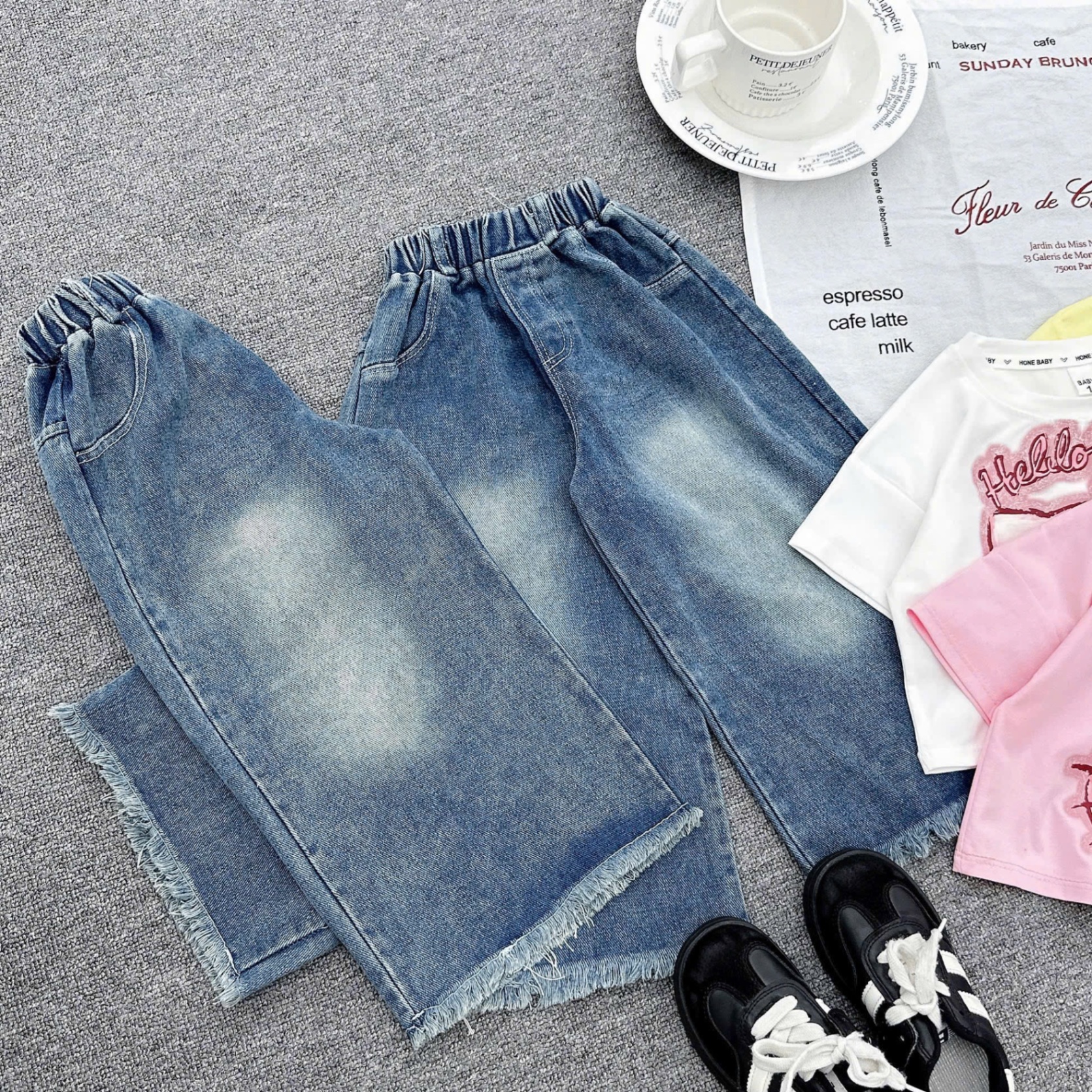 Sét bộ áo kitty quần bò xuông dài bé gái