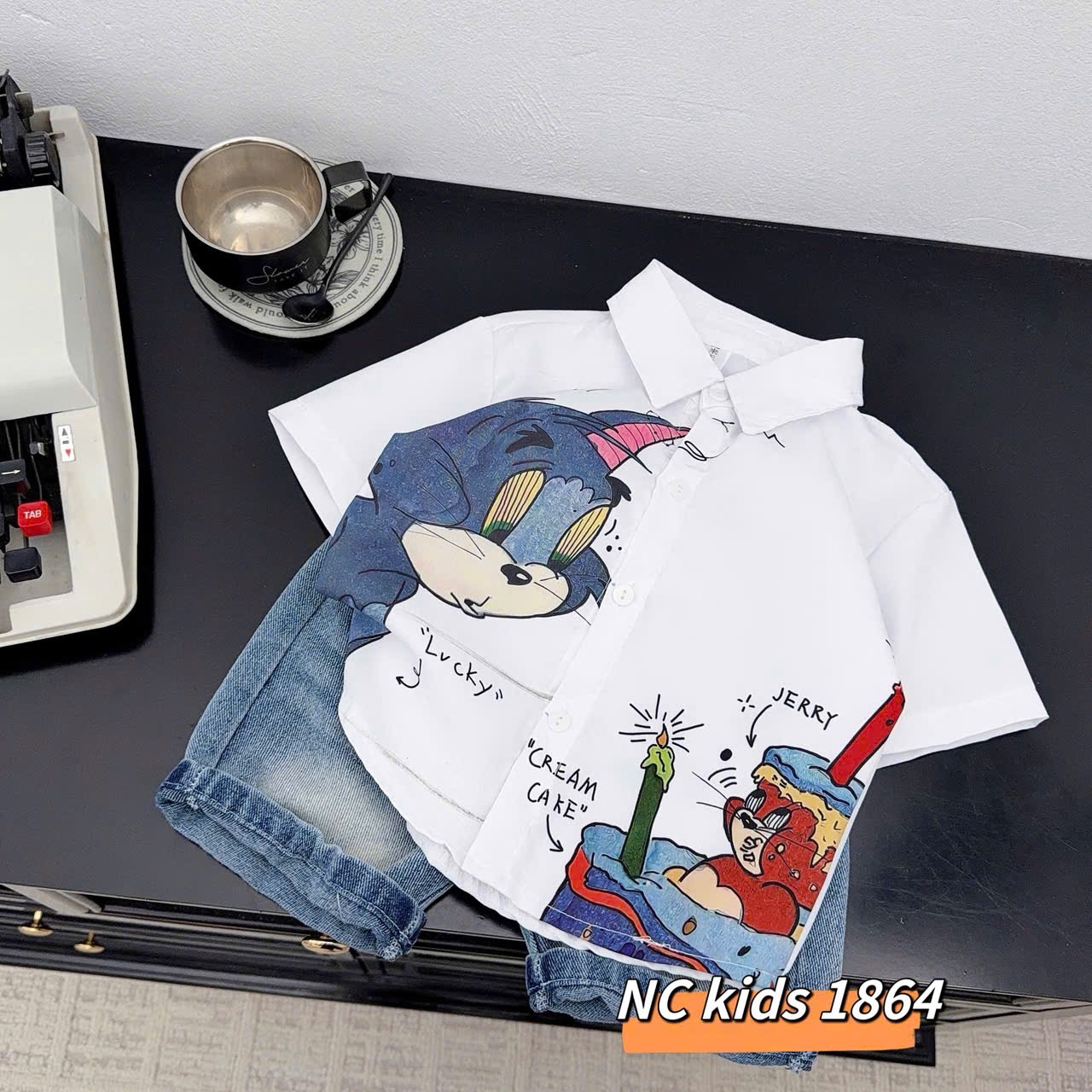 Sét sơ mi hình to quần sooc bò bé trai