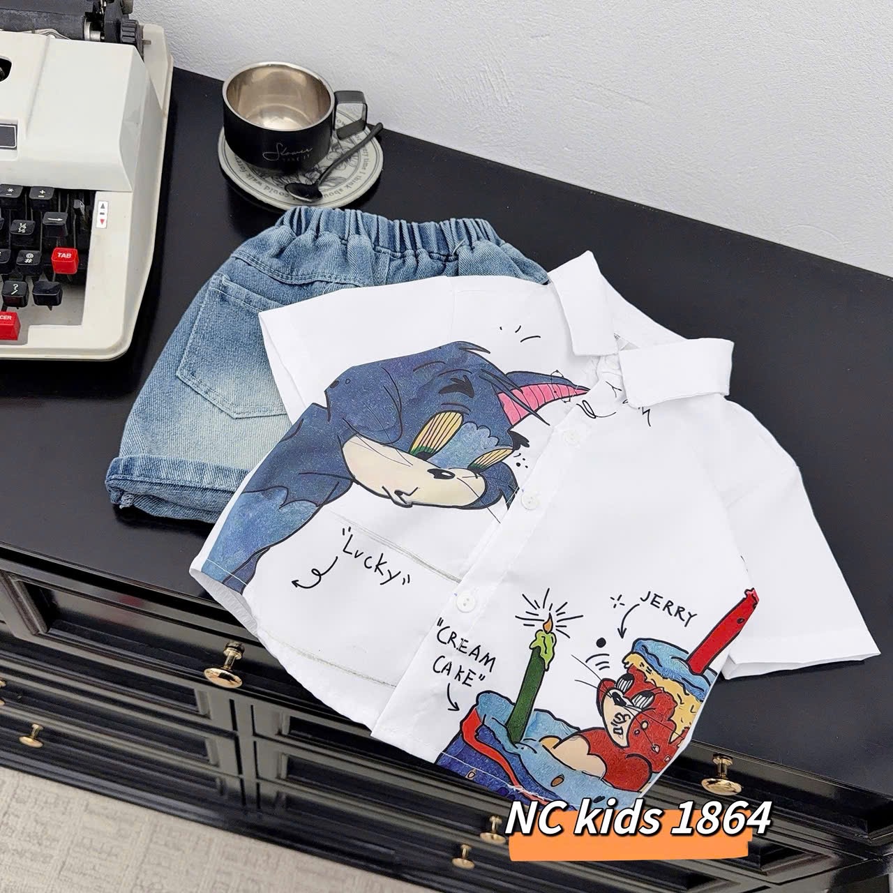 Sét sơ mi hình to quần sooc bò bé trai