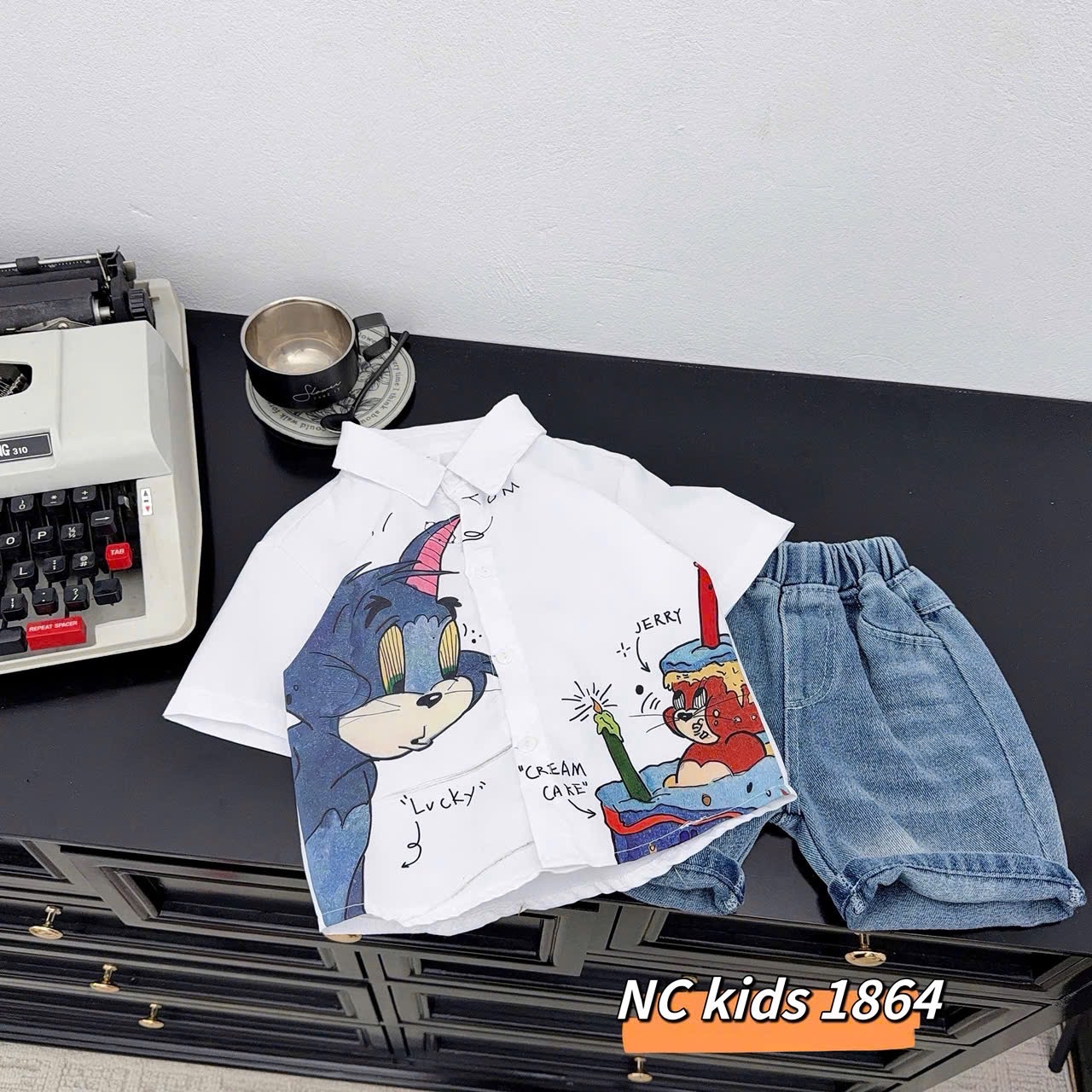 Sét sơ mi hình to quần sooc bò bé trai