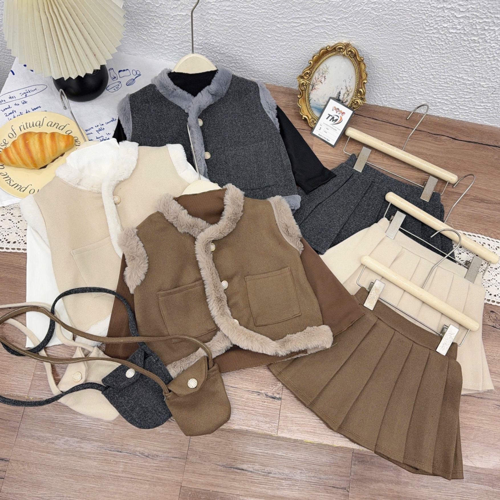 Sét dạ 3 chi tiết viền lông tm bé gái