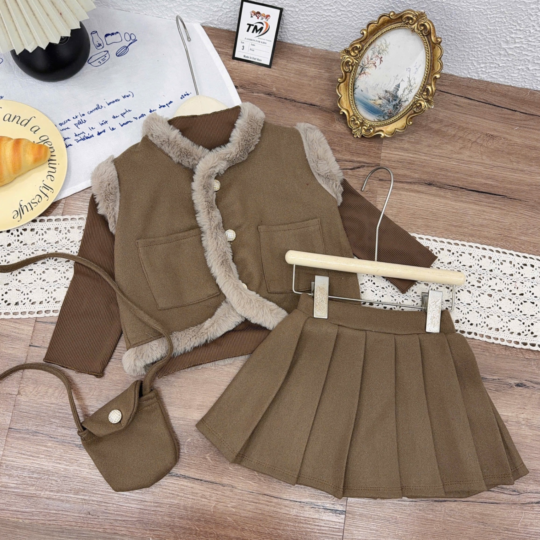 Sét dạ 3 chi tiết viền lông tm bé gái