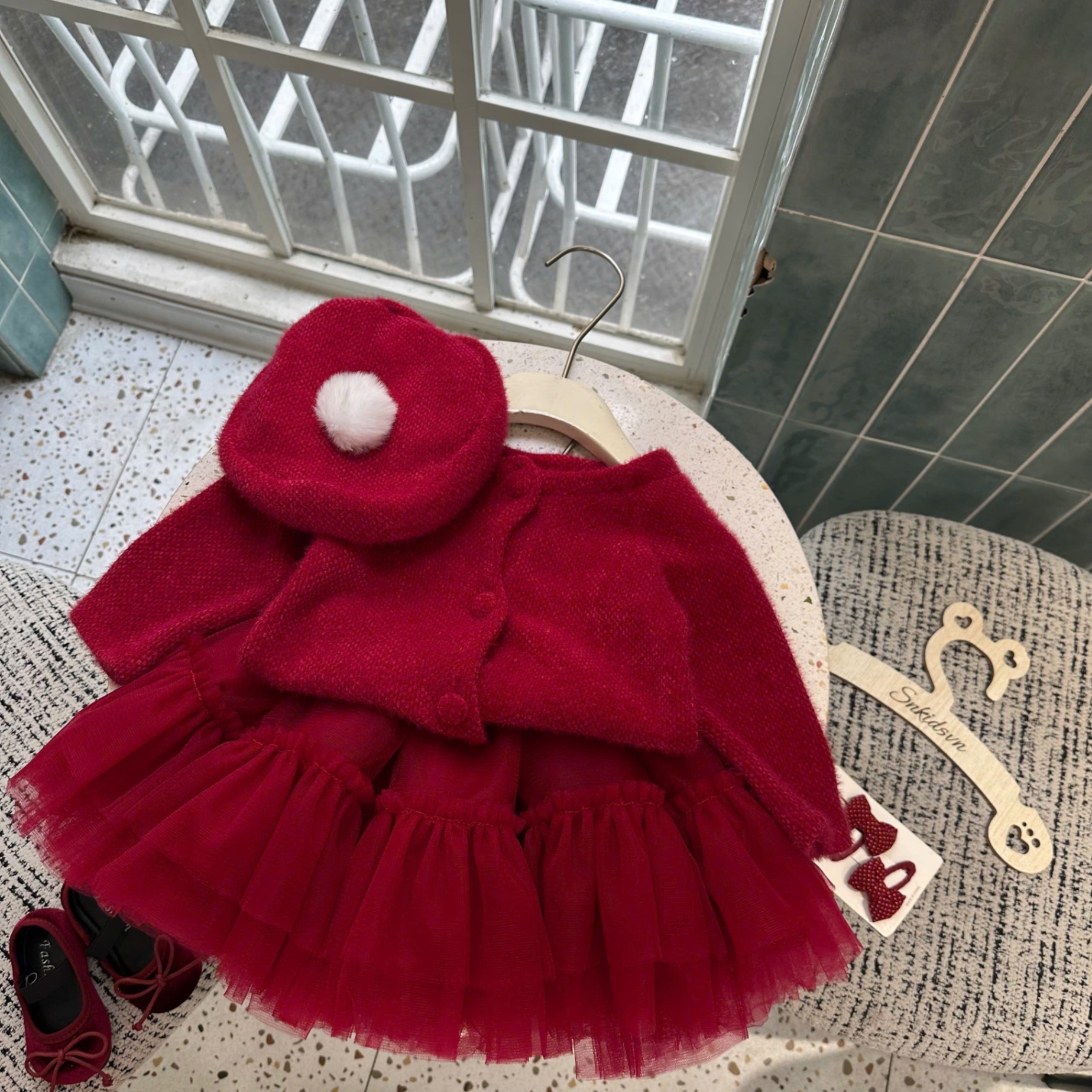 Sét dạ lông mịn cv voan kèm mũ bé gái