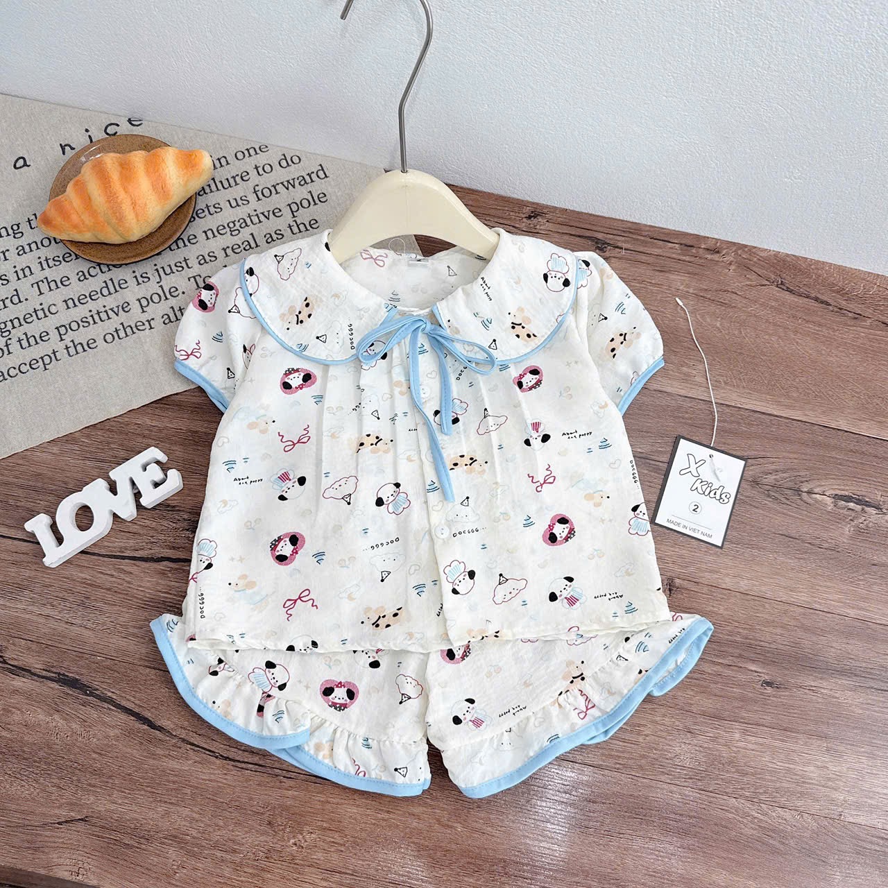 Pizama cổ tròn thắt nơ bé gái