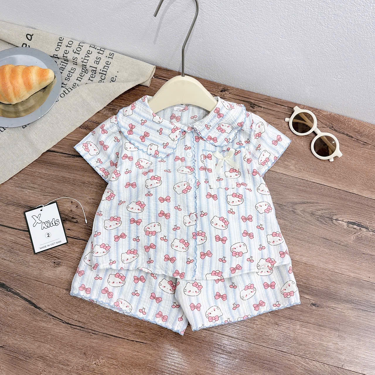 Pizama kitty nơ bé gái