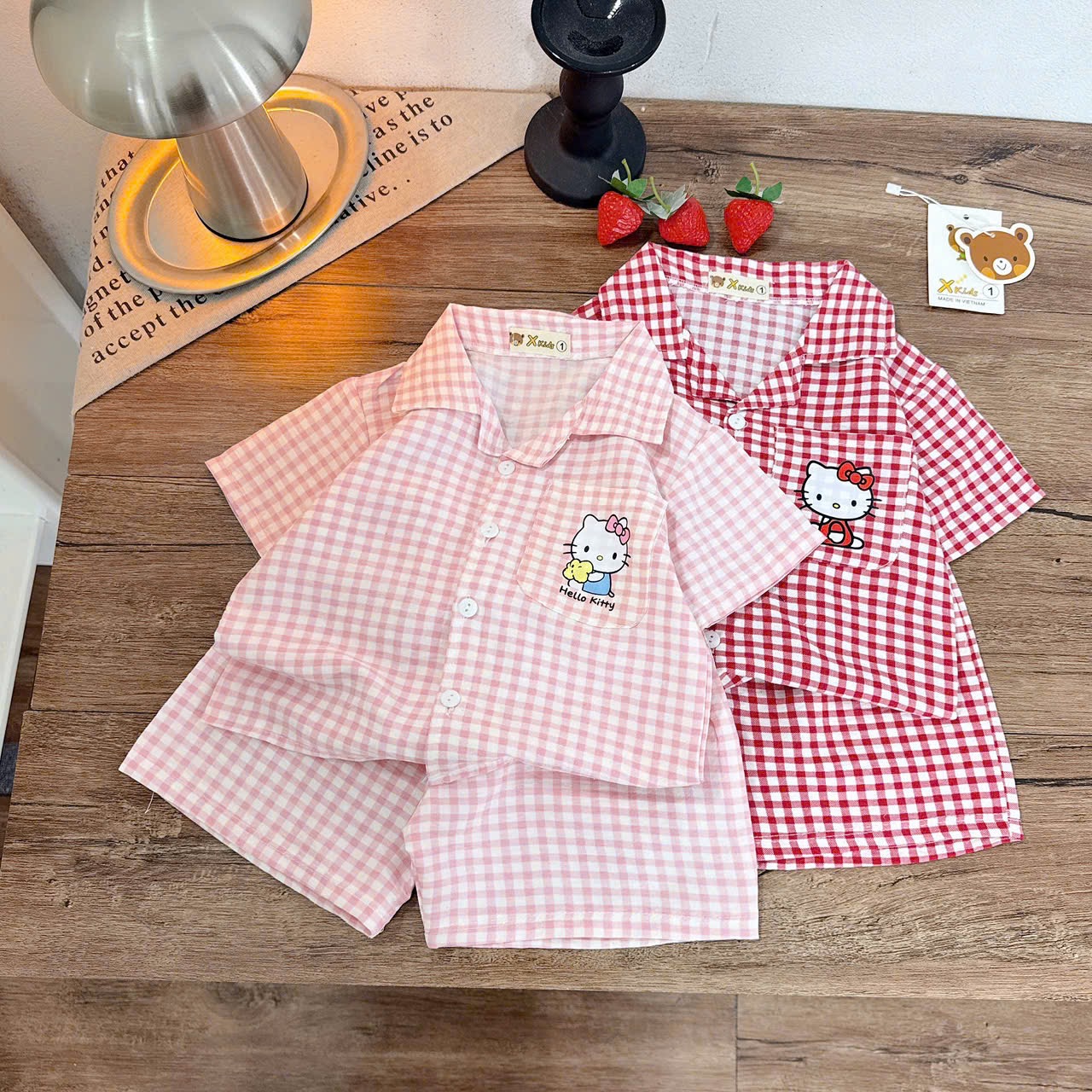 Pzma caro kitty hồng đỏ bé gái