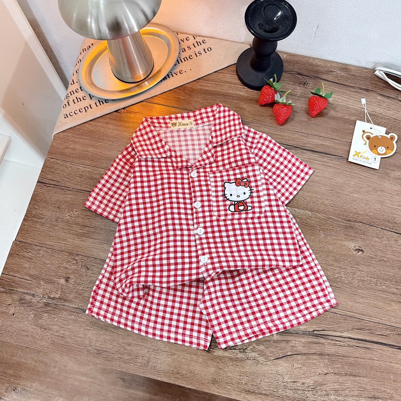 Pzma caro kitty hồng đỏ bé gái