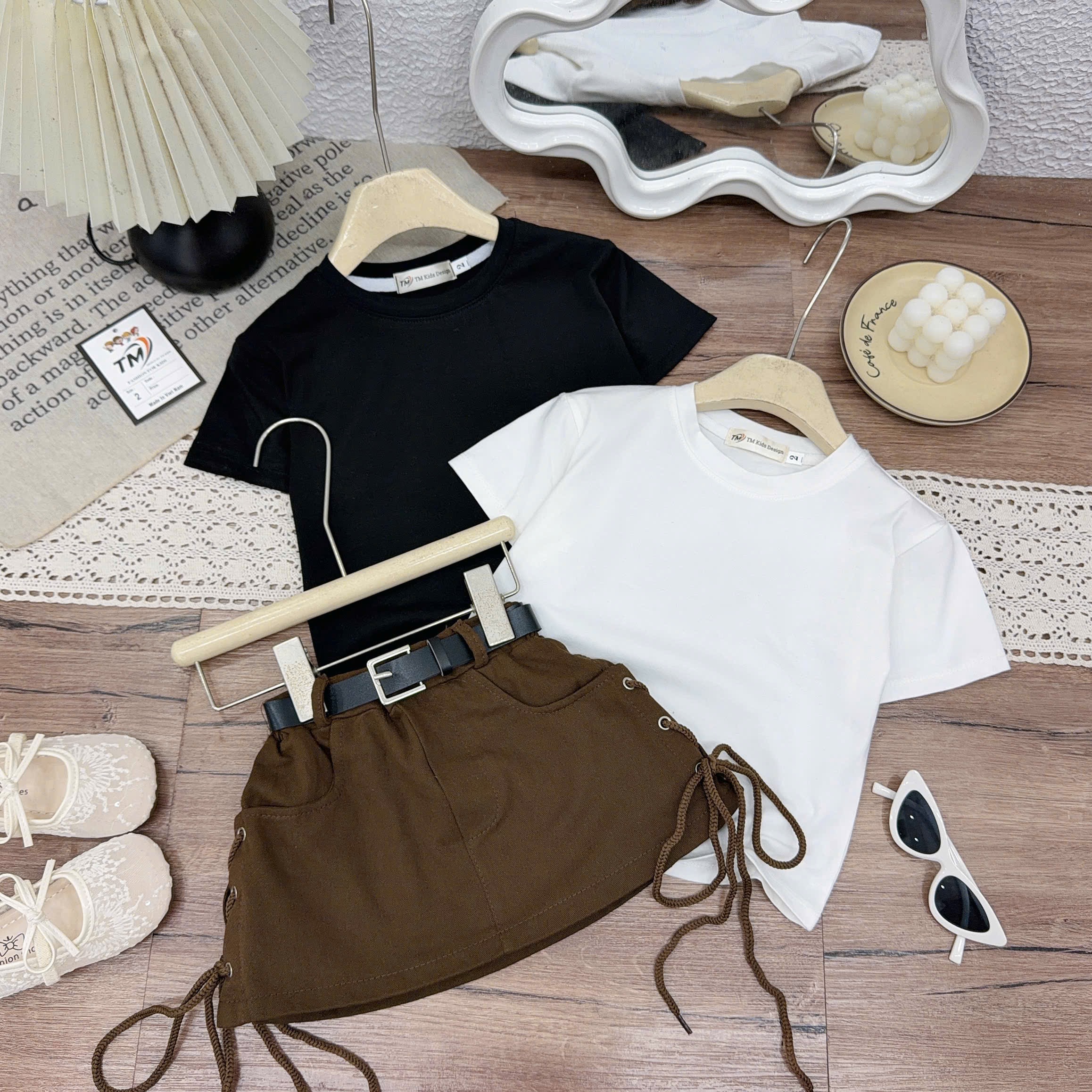 Sét 3 chi tiết áo cộc tay cv nâu rút dây bé gái