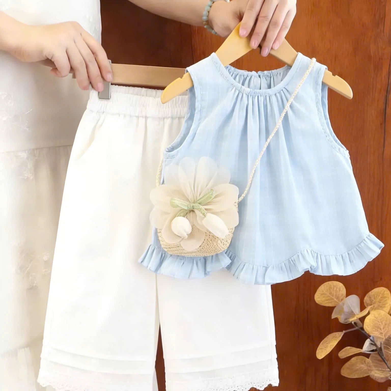 Sét 3 chi tiết áo sát nách quần xuông kèm túi cói sn