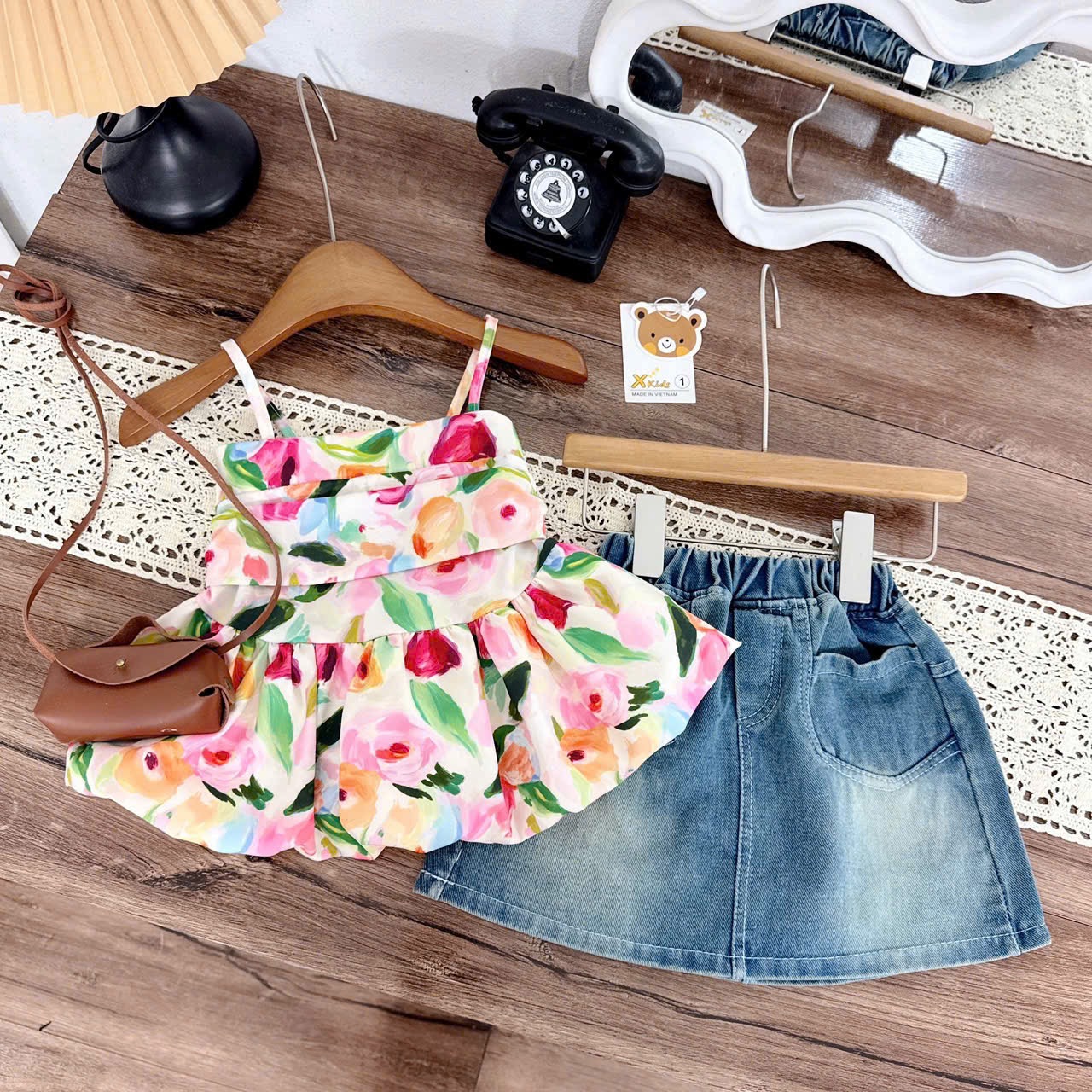Sét áo 2 dây hoa cv bò bé gái
