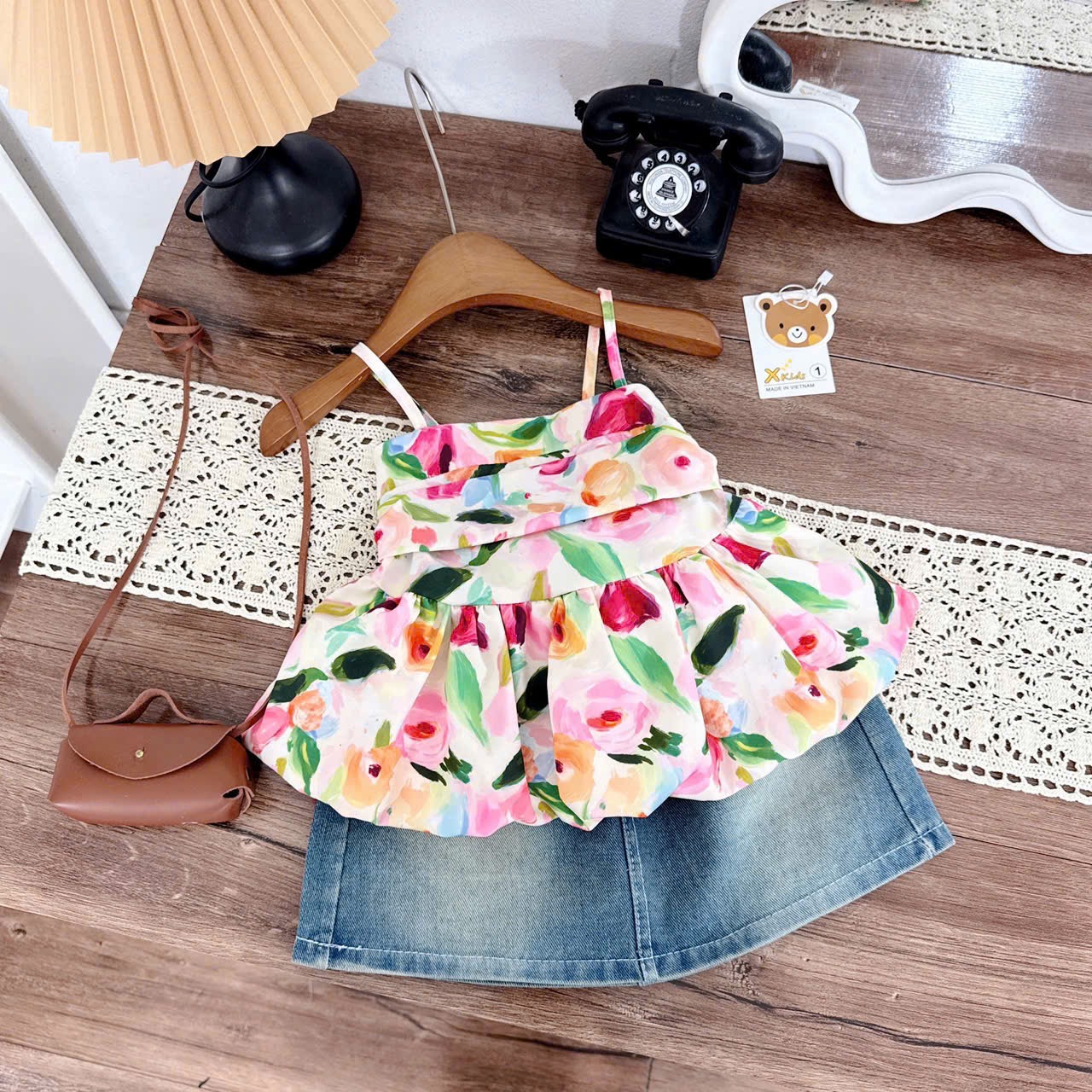Sét áo 2 dây hoa cv bò bé gái