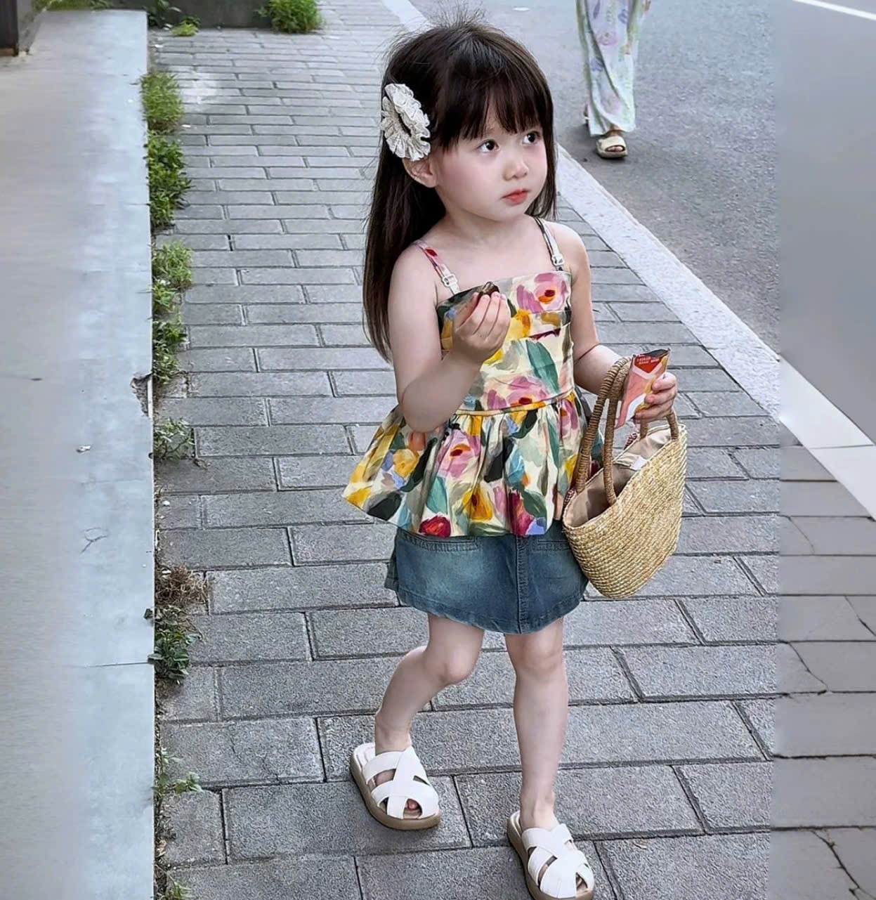 Sét áo 2 dây hoa cv bò bé gái