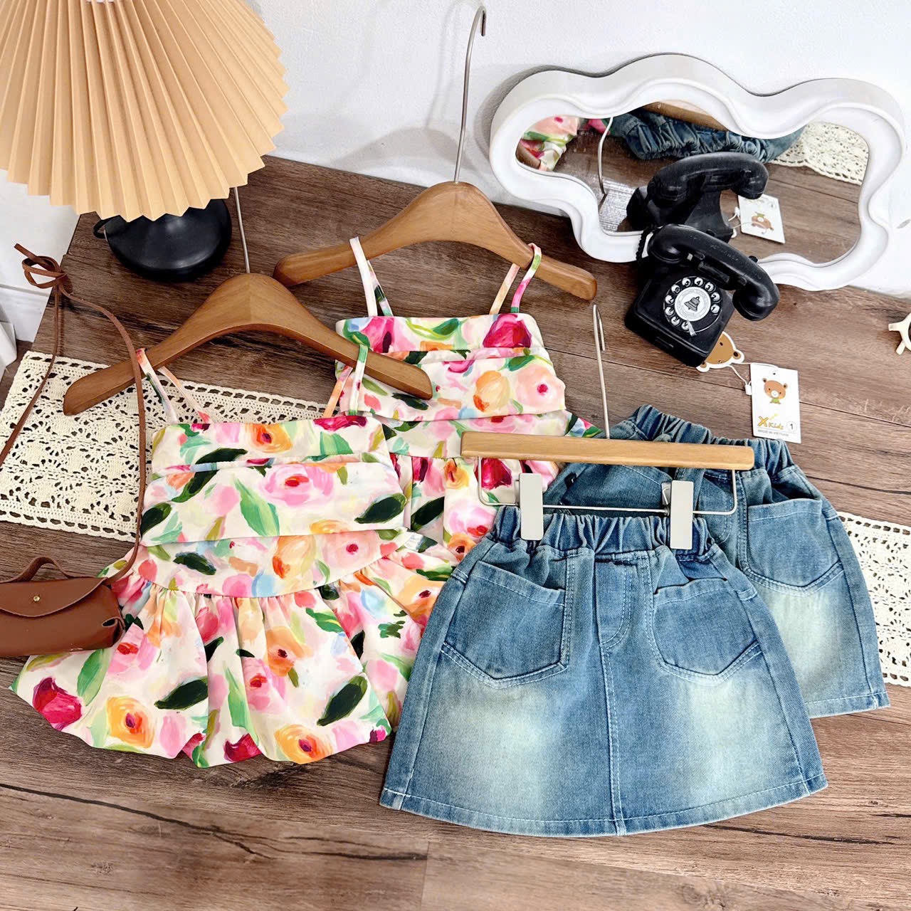 Sét áo 2 dây hoa cv bò bé gái