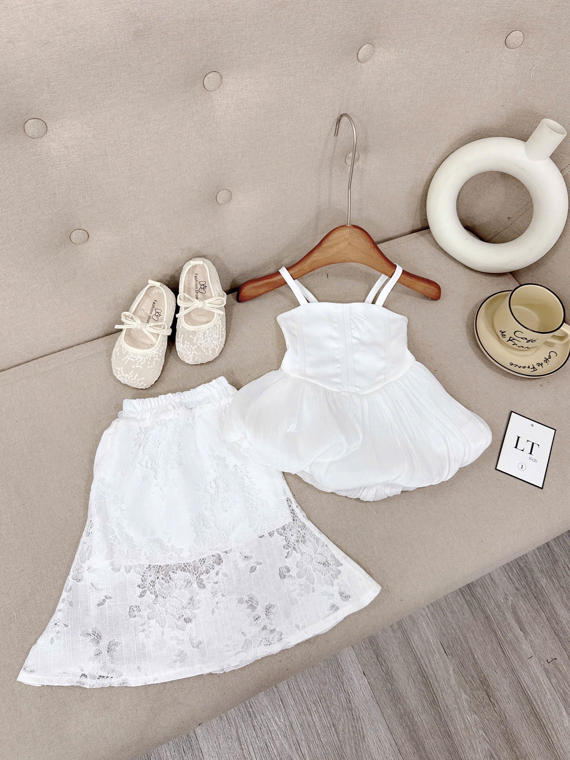 Sét áo 2 dây thân bồng cv ren bé gái