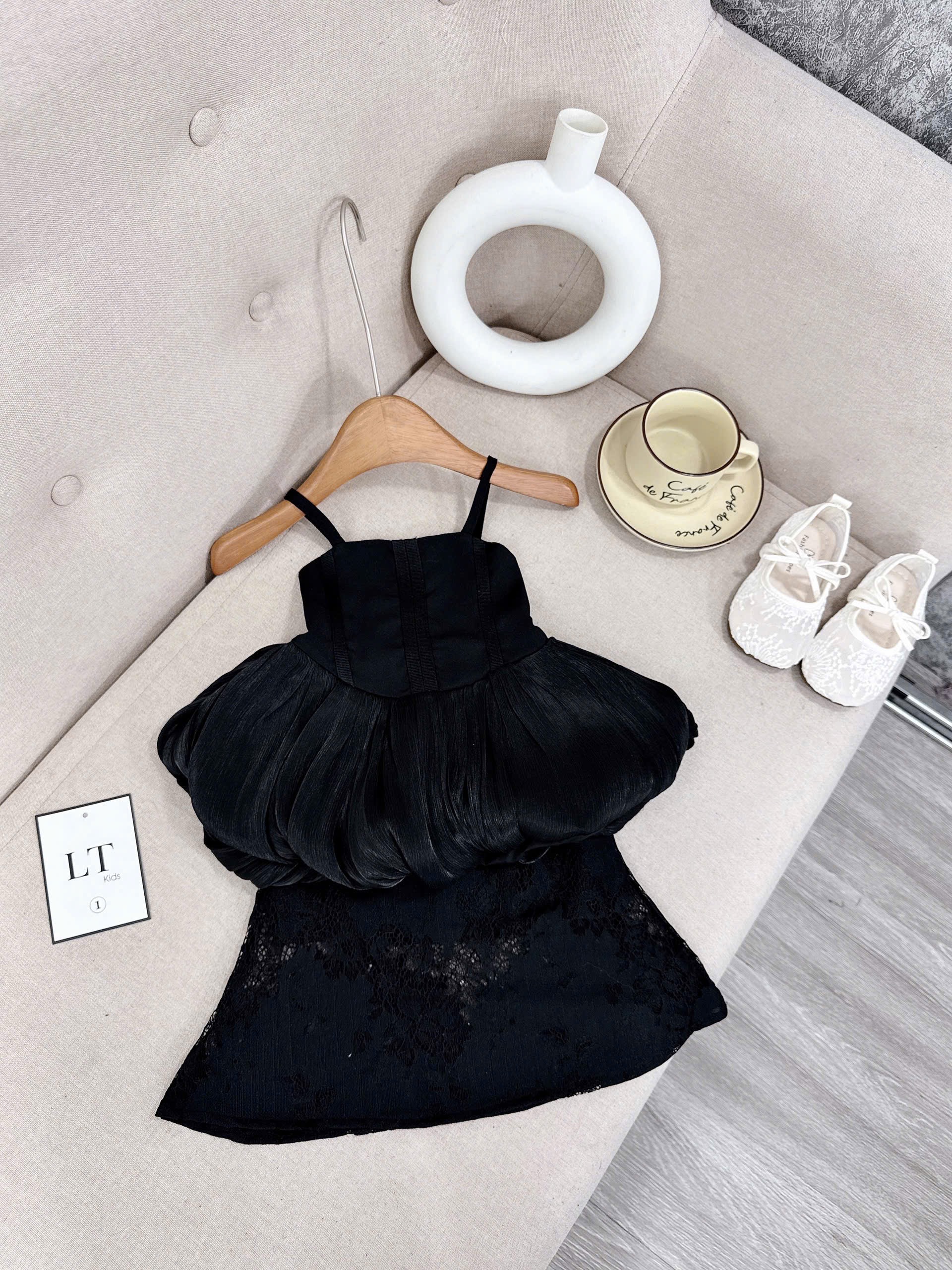 Sét áo 2 dây thân bồng cv ren bé gái