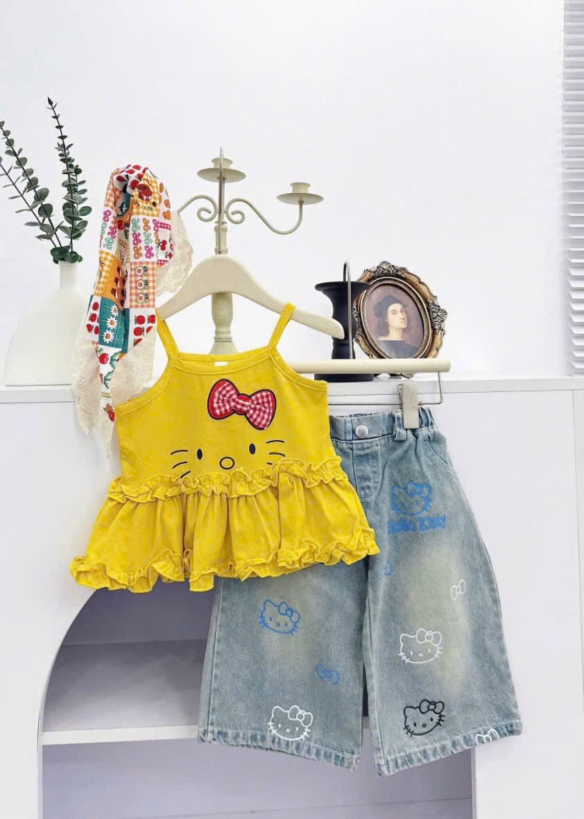 Sét áo 2 dây vàng quần bò xuông kitty bé gái