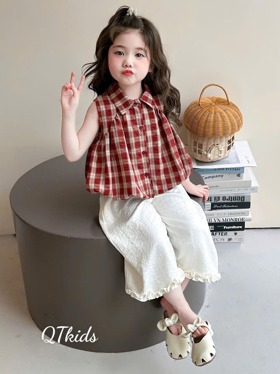 Sét áo caro bồng quần xuông kem gấu bèo qt bé gái