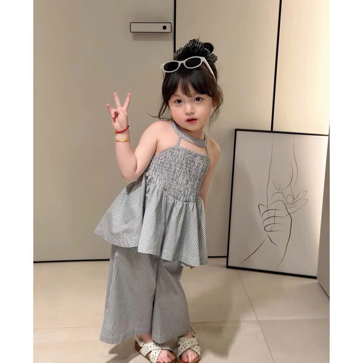 Sét áo cổ yếm kẻ quần xuông qt bé gái