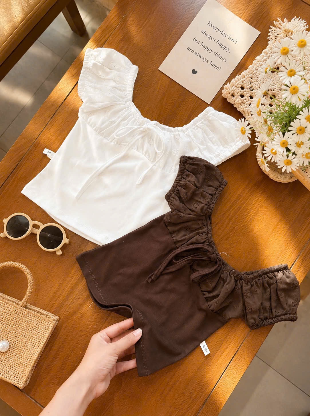 Sét áo cotton phối ren quần xuông bi tm bé gái