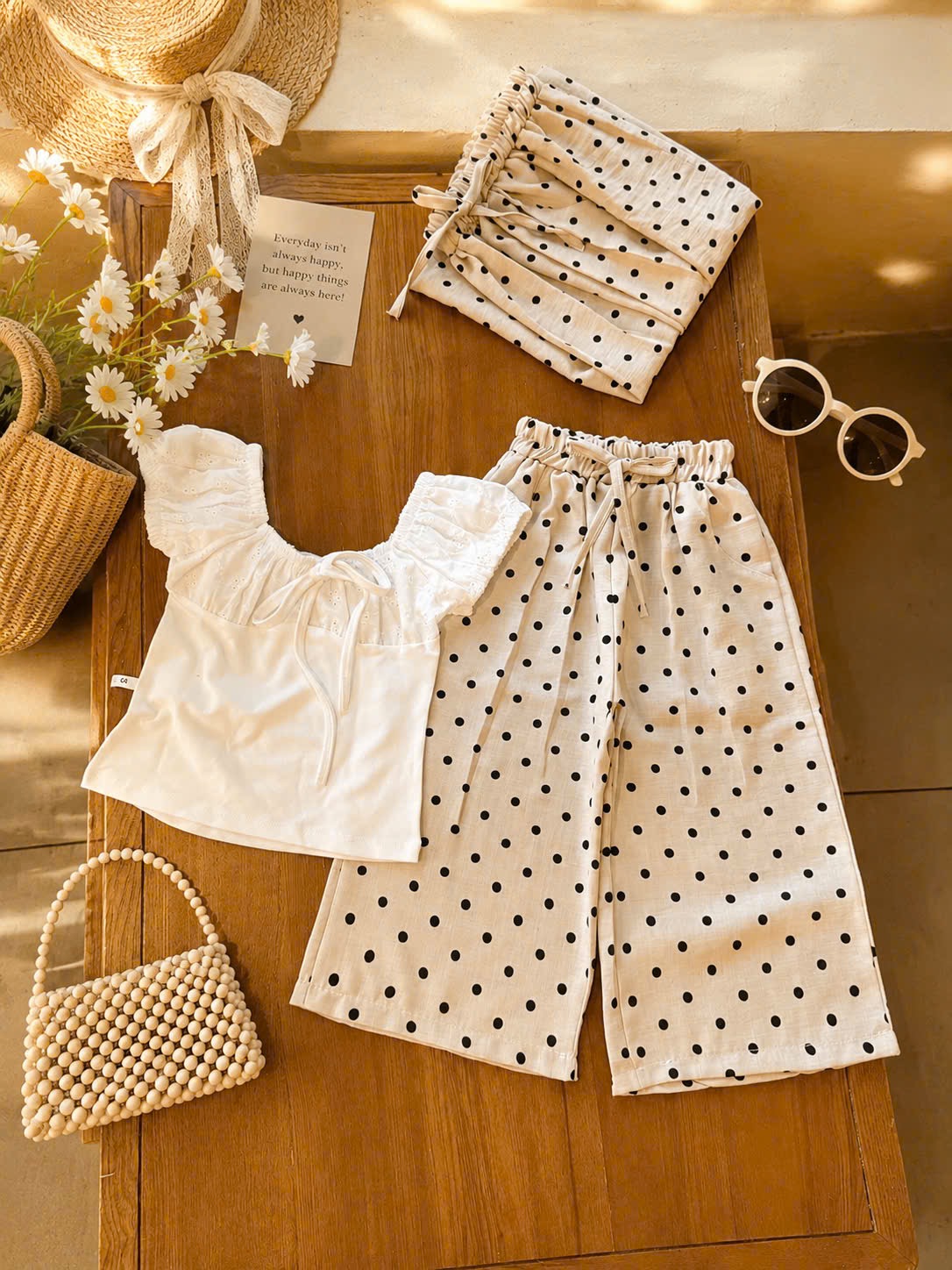 Sét áo cotton phối ren quần xuông bi tm bé gái