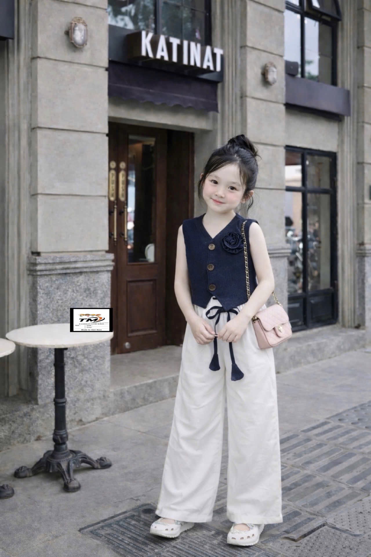 Sét áo gile quần xuông trắng bé gái*****