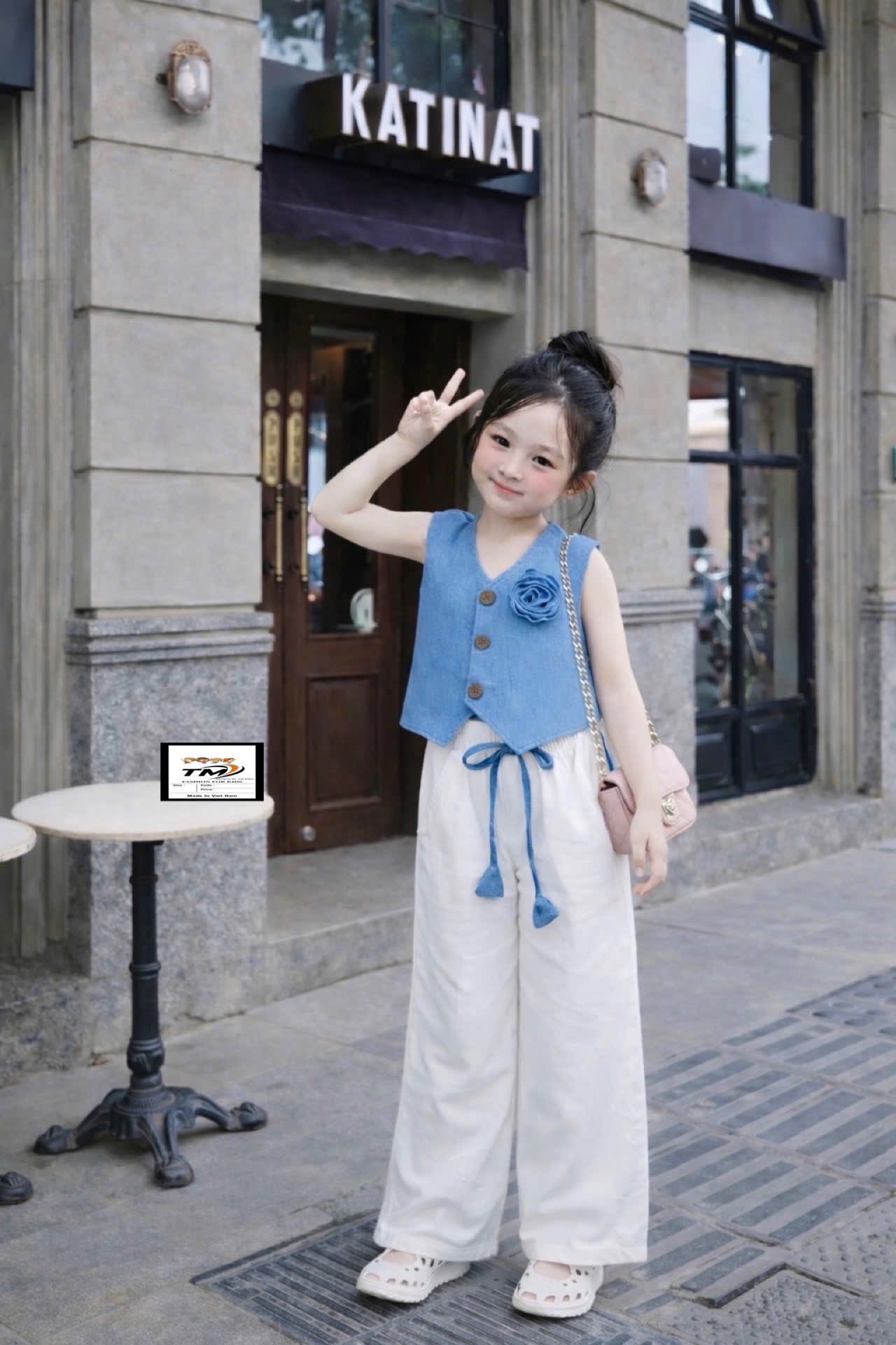 Sét áo gile quần xuông trắng bé gái*****