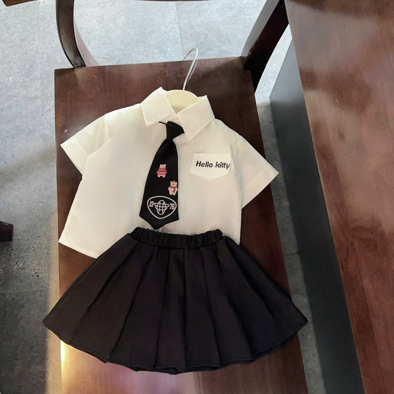 Sét áo học sinh helokitty cv dập ly bé gái