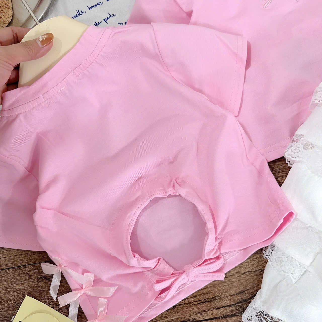 Sét áo hồng cv tầng trắng bé gái