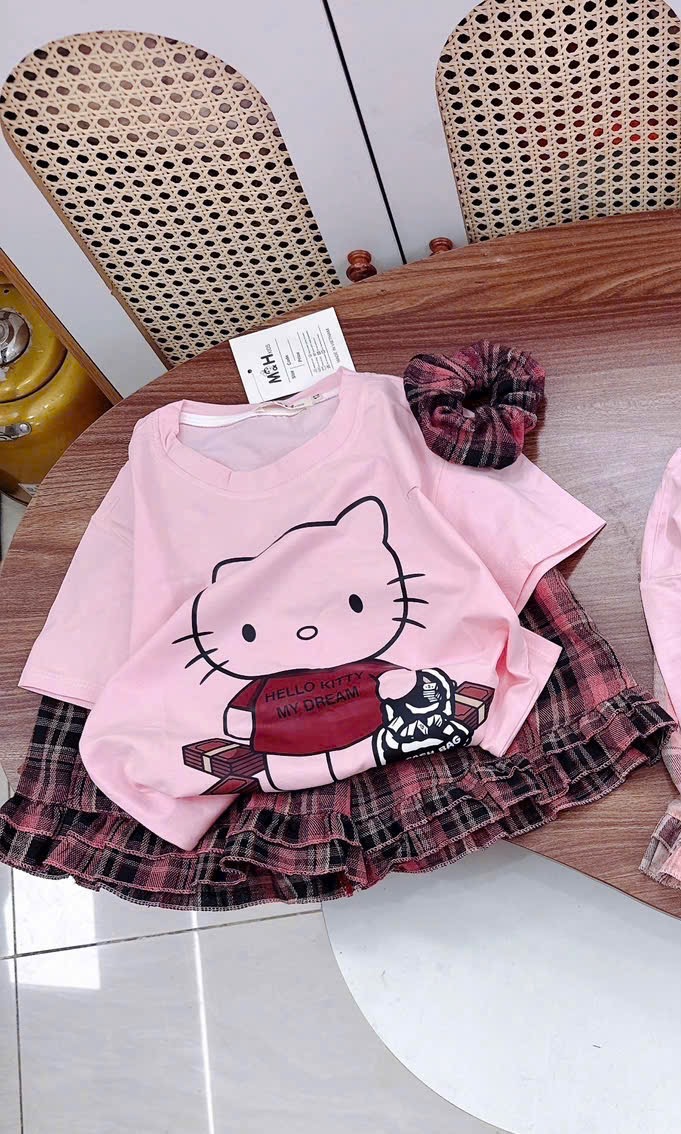 Sét áo kitty quần caro bèo bé gái mh