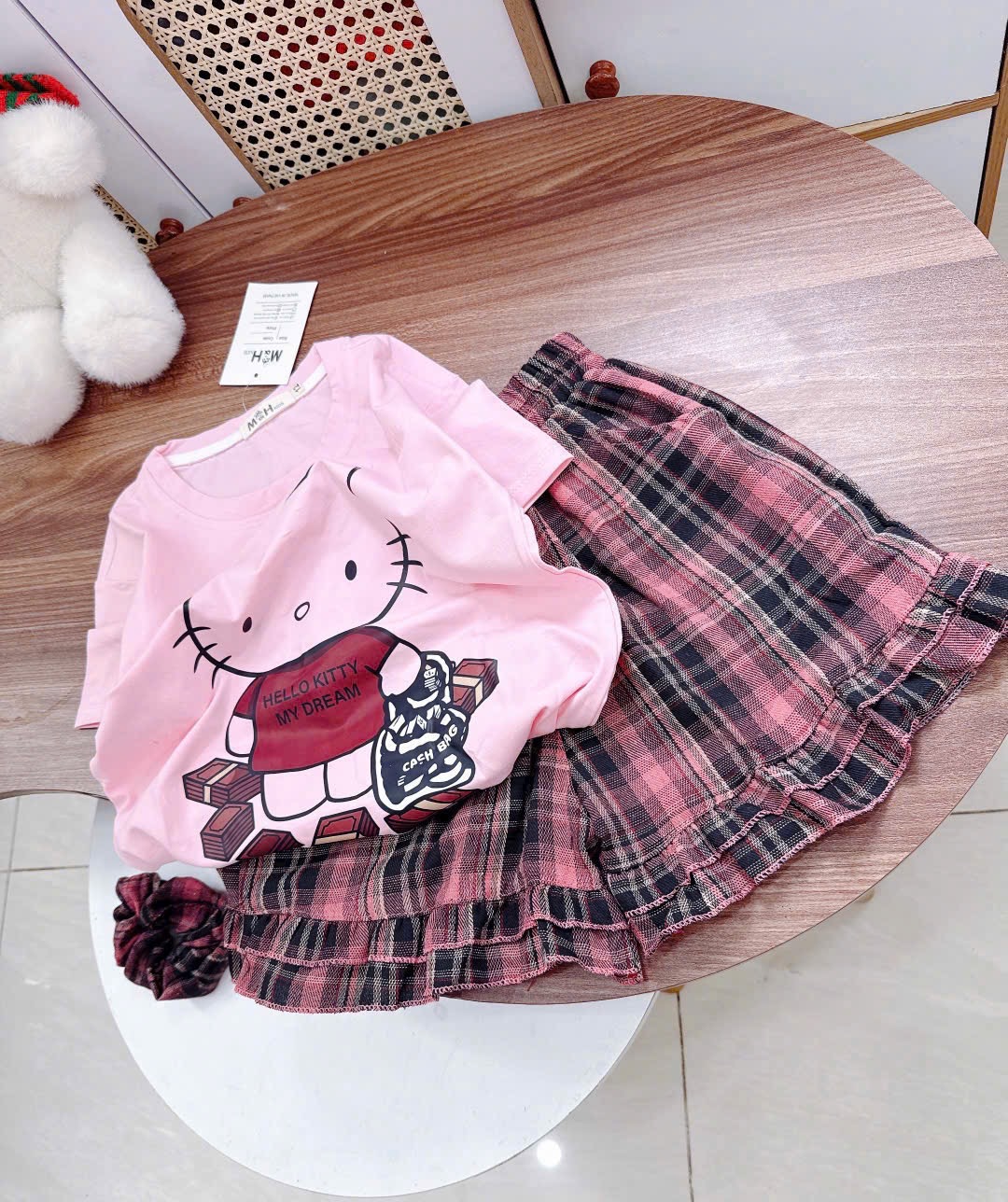 Sét áo kitty quần caro bèo bé gái mh