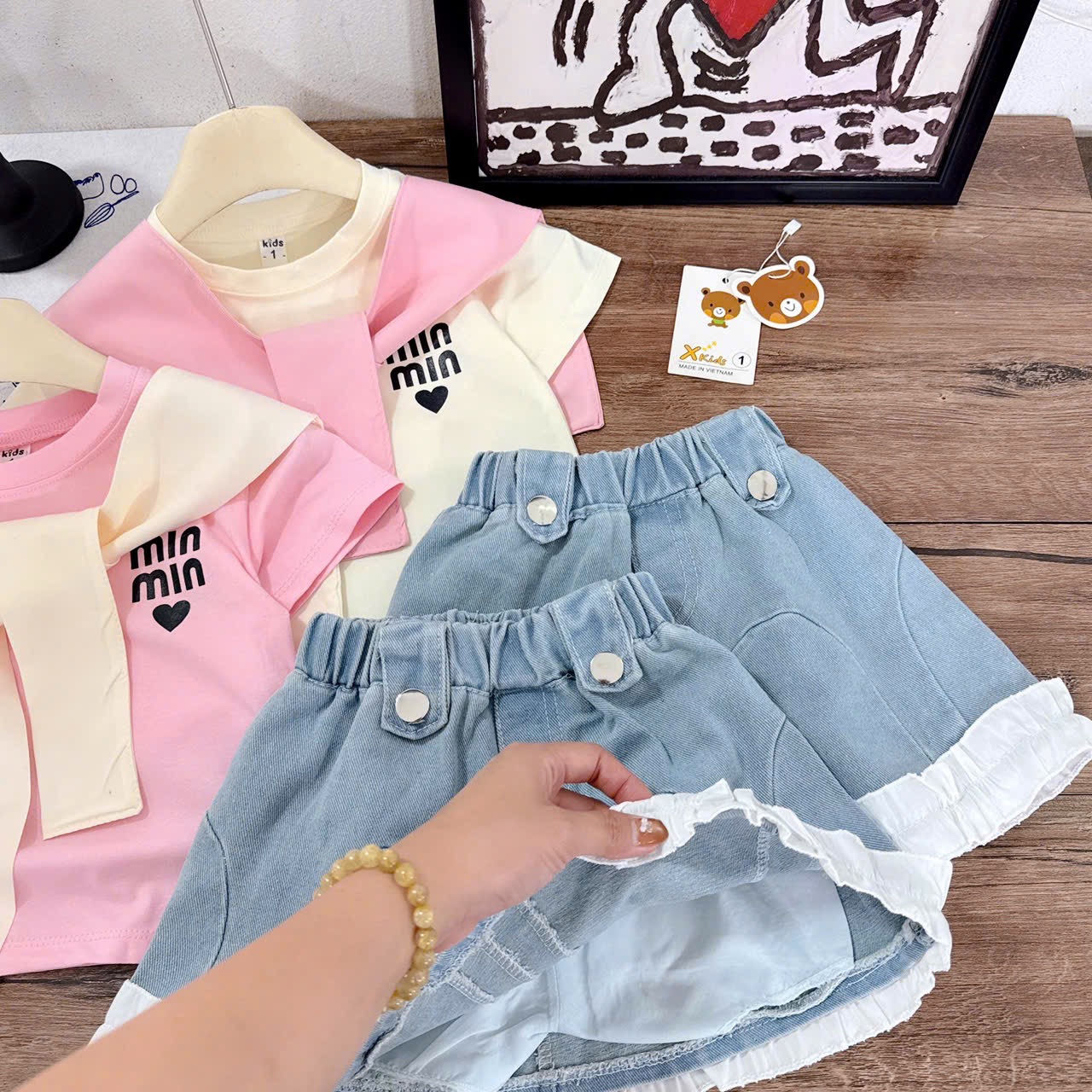 Sét áo miu kèm khăn xk + cv bò bé gái