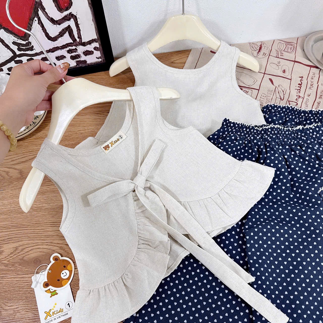 Sét áo nơ sau quần tim xanh bé gái