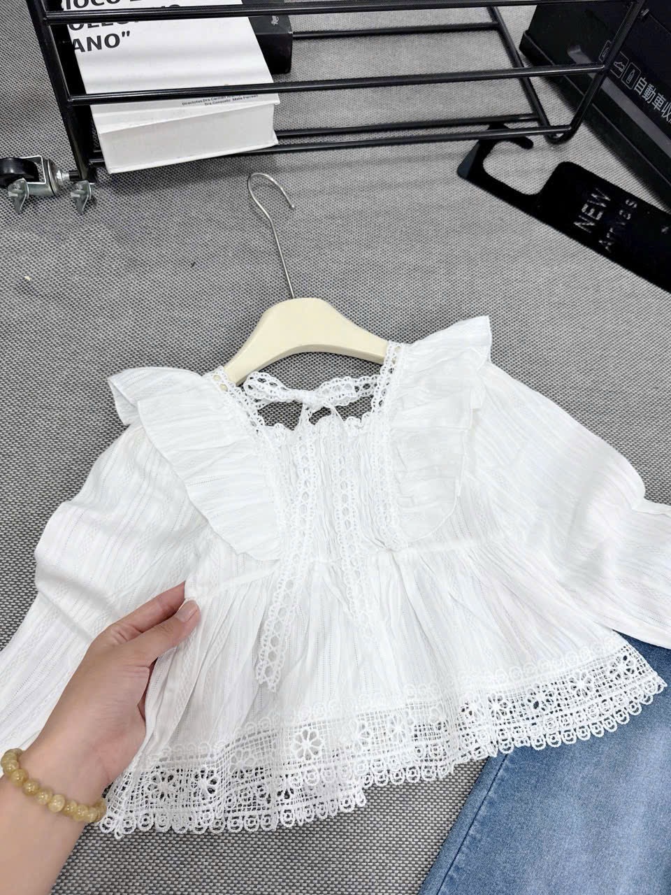 Sét áo ren trắng babydoll quần xuông dài bé gái