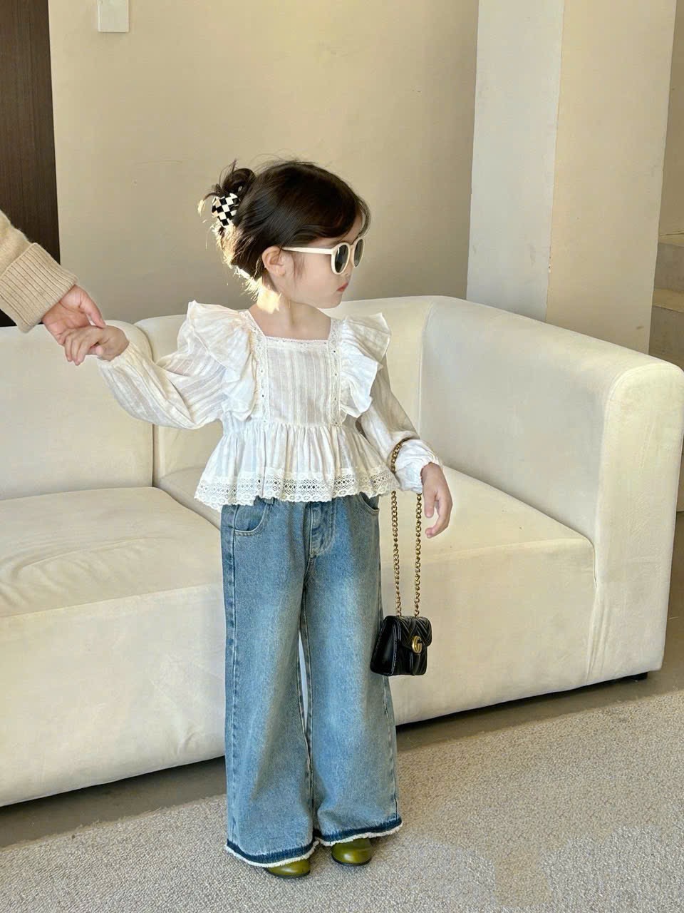 Sét áo ren trắng babydoll quần xuông dài bé gái