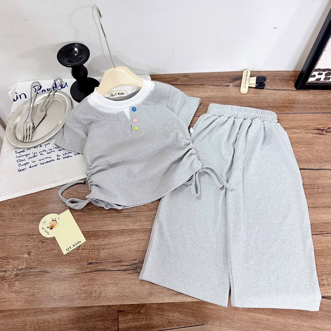 Sét áo tăm rút sườn quần xuông bé gái