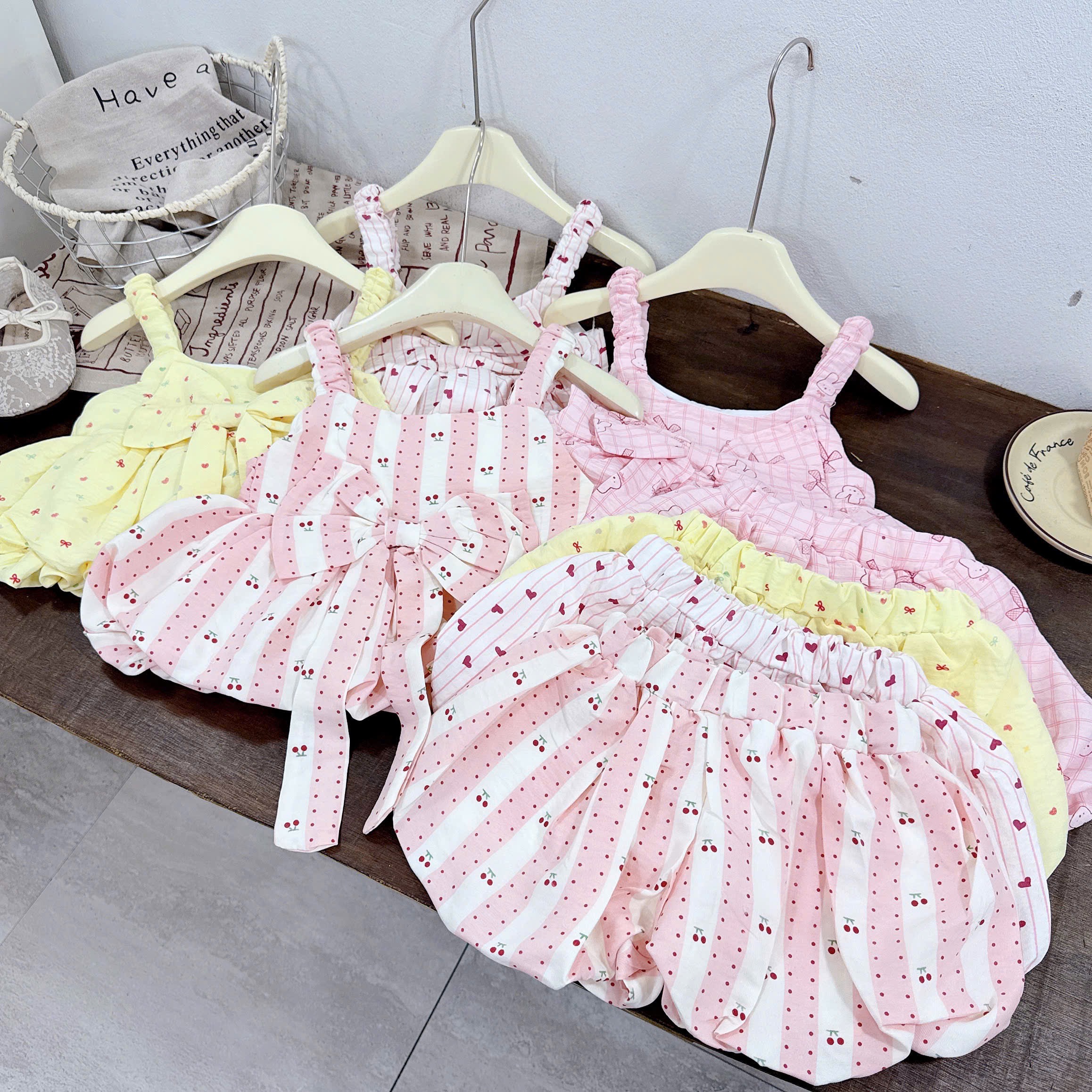 Sét bộ 2 dây quần bí xk bé gái