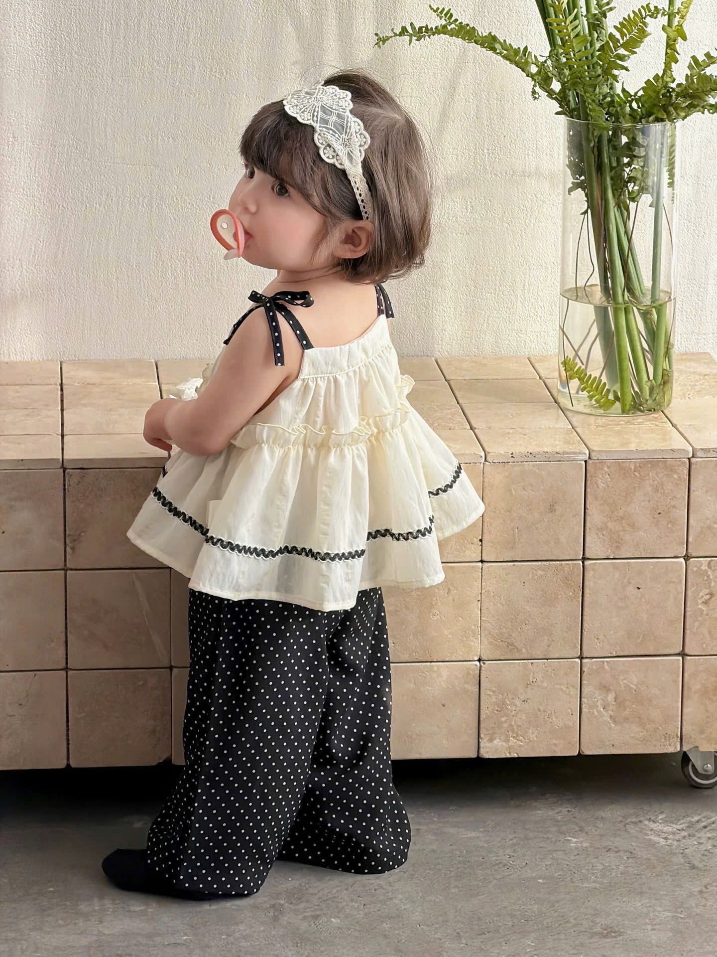 Sét bộ 2 dây quần xuông đen bi bé gái