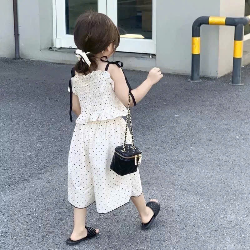 Sét bộ áo bi 2 dây quần ống lửng bé gái