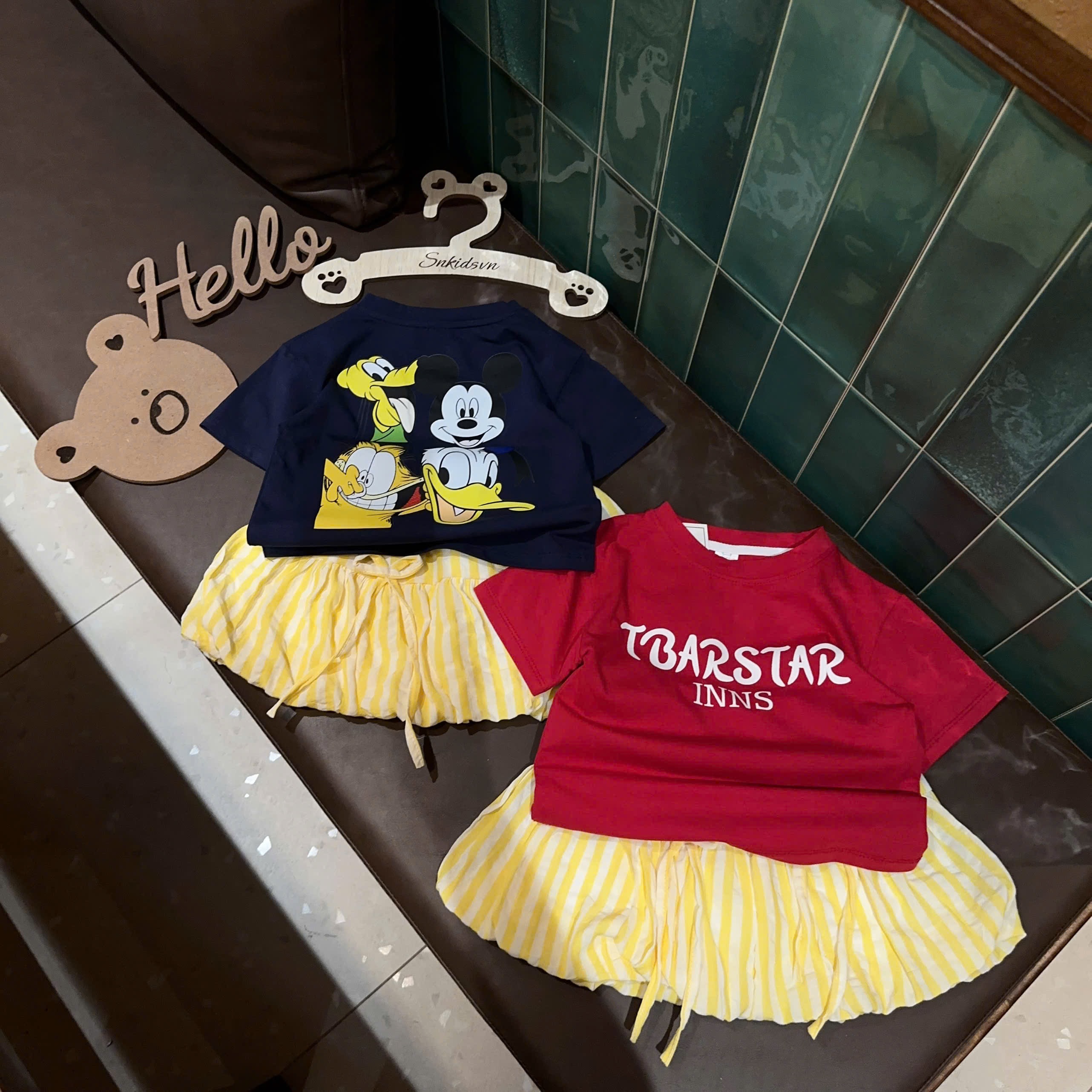 Sét bộ áo chữ và hình trước sau cv bồng vàng bé gái***