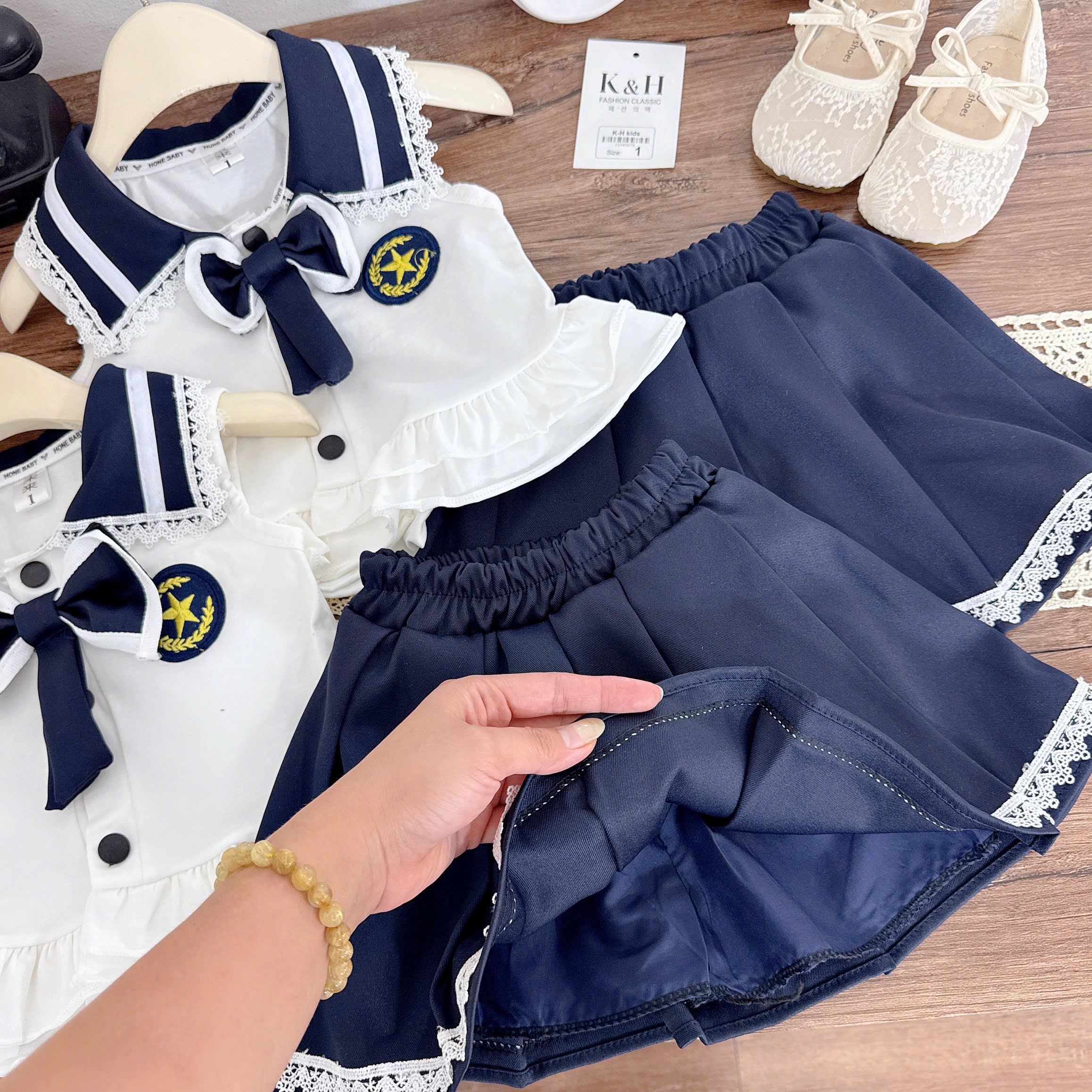Sét bộ áo cotton cv dập ly cổ nơ hs bé gái