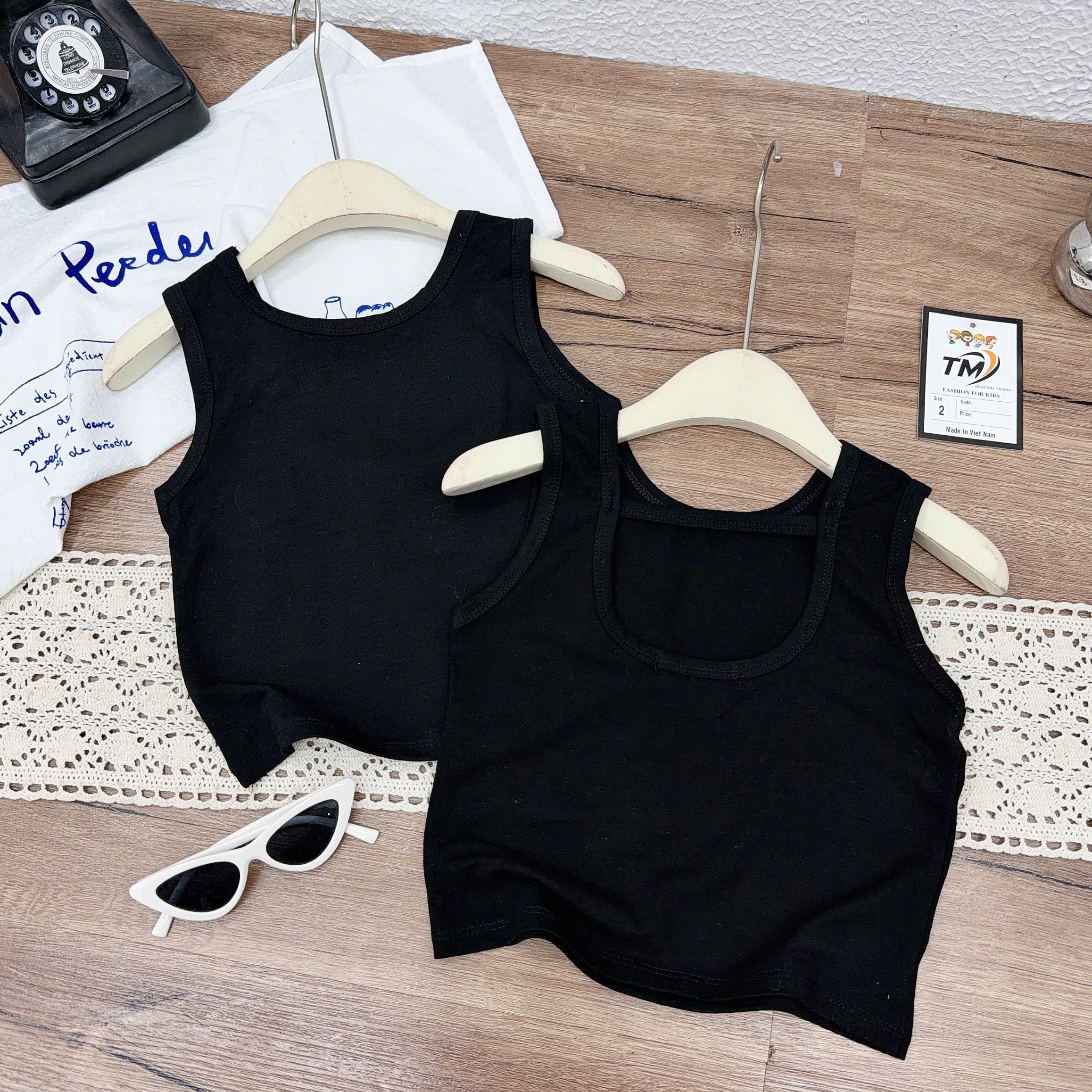 Sét bộ áo đen quần thô lửng bé gái kèm đai