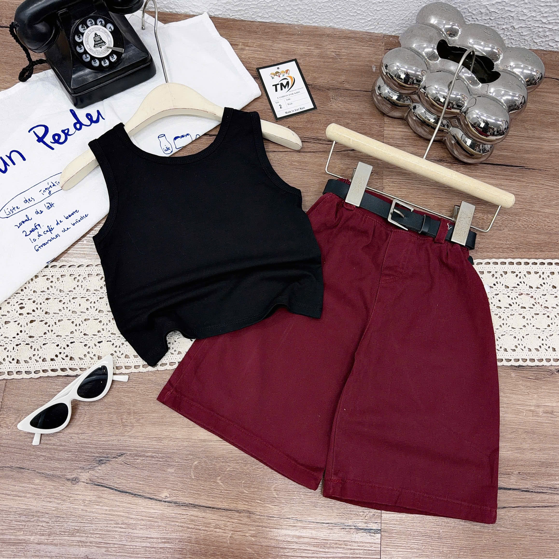 Sét bộ áo đen quần thô lửng bé gái kèm đai