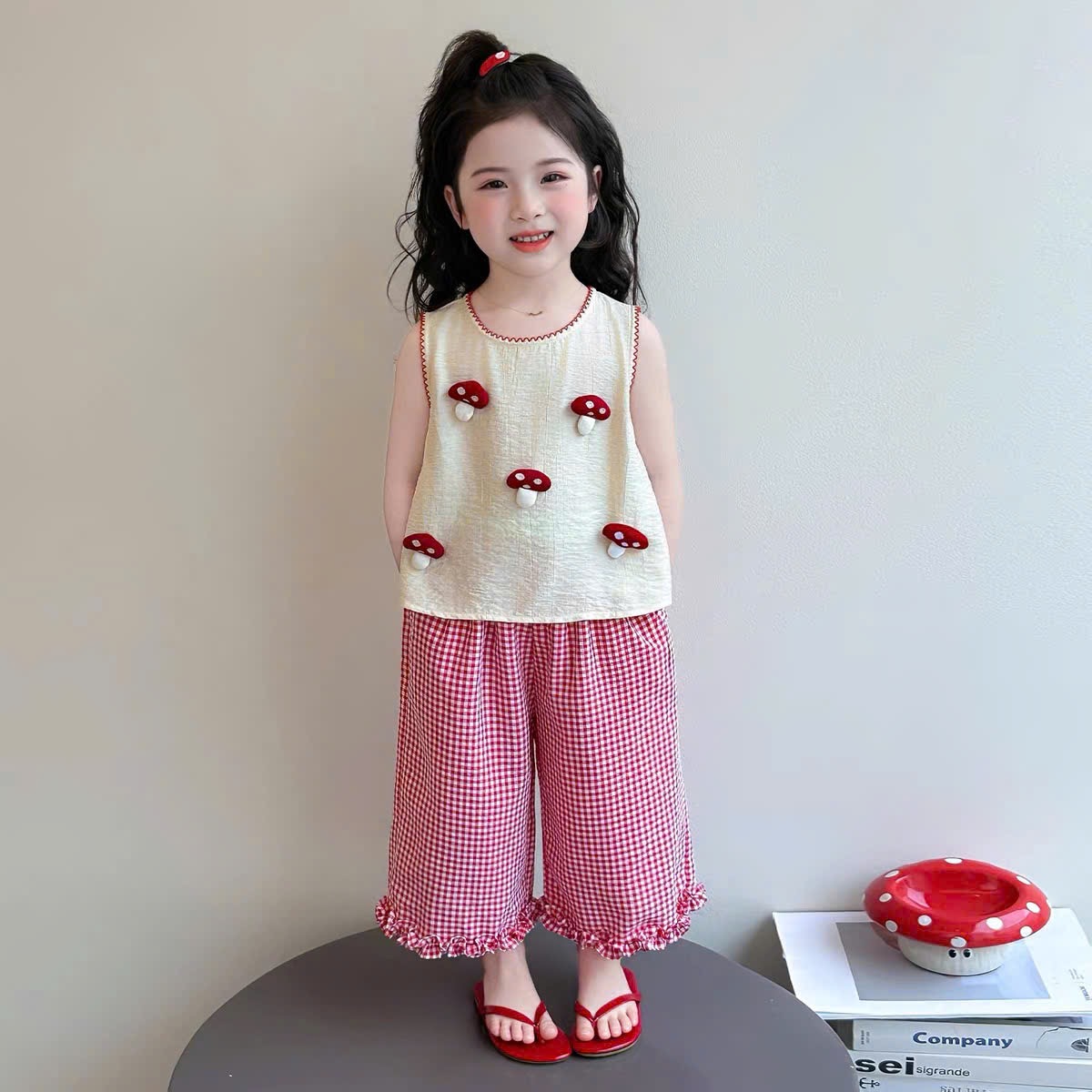 Sét bộ áo đũi cây nấm kem quần caro bé gái