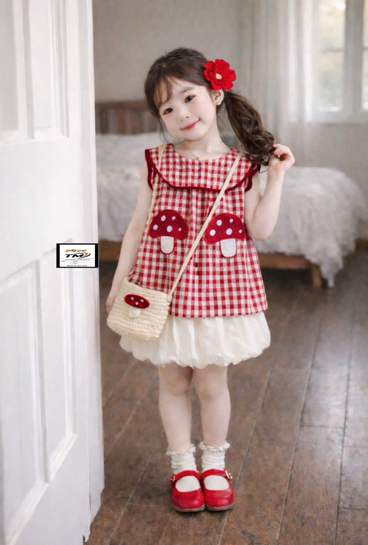 Sét bộ áo kẻ đỏ kèm túi nấm cv bồng bí bé gái