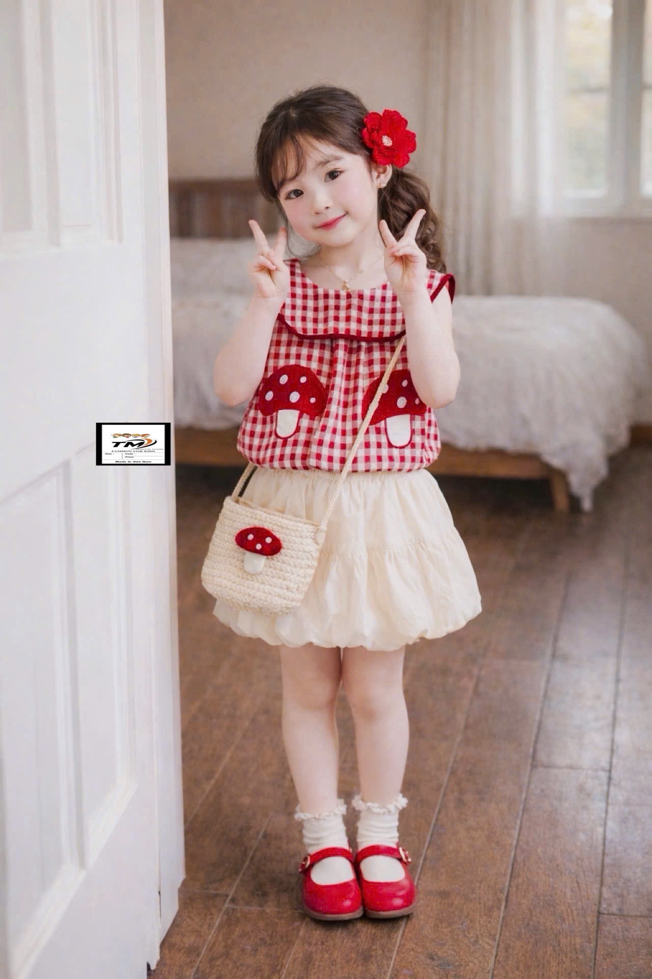 Sét bộ áo kẻ đỏ kèm túi nấm cv bồng bí bé gái