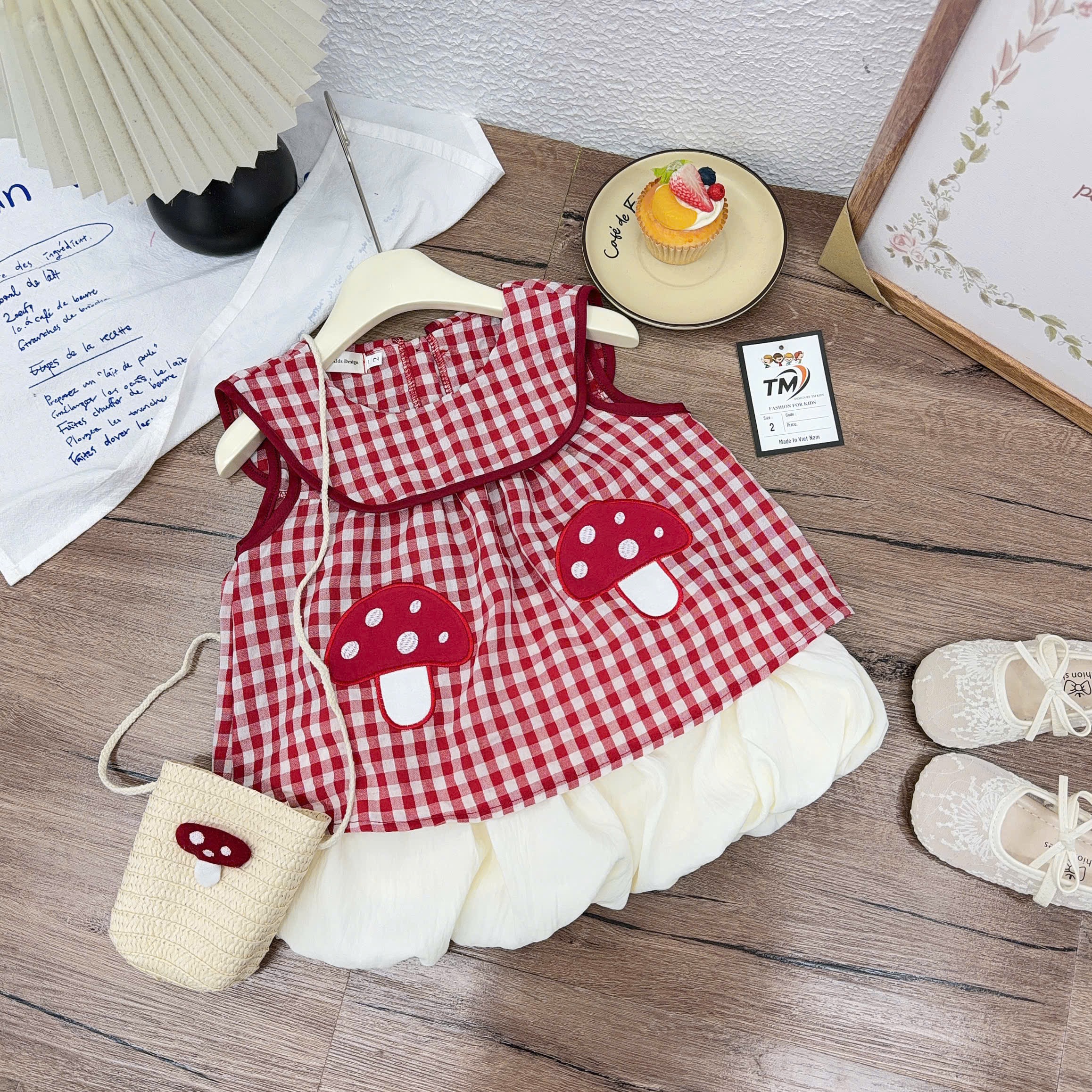 Sét bộ áo kẻ đỏ kèm túi nấm cv bồng bí bé gái