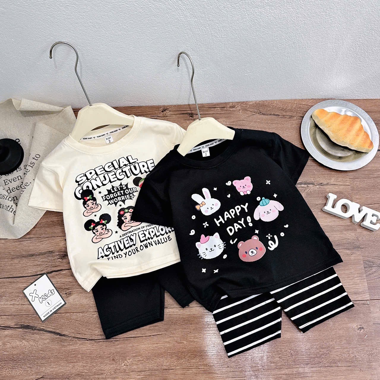 Sét bộ áo kem đen hình quần legging bé gái