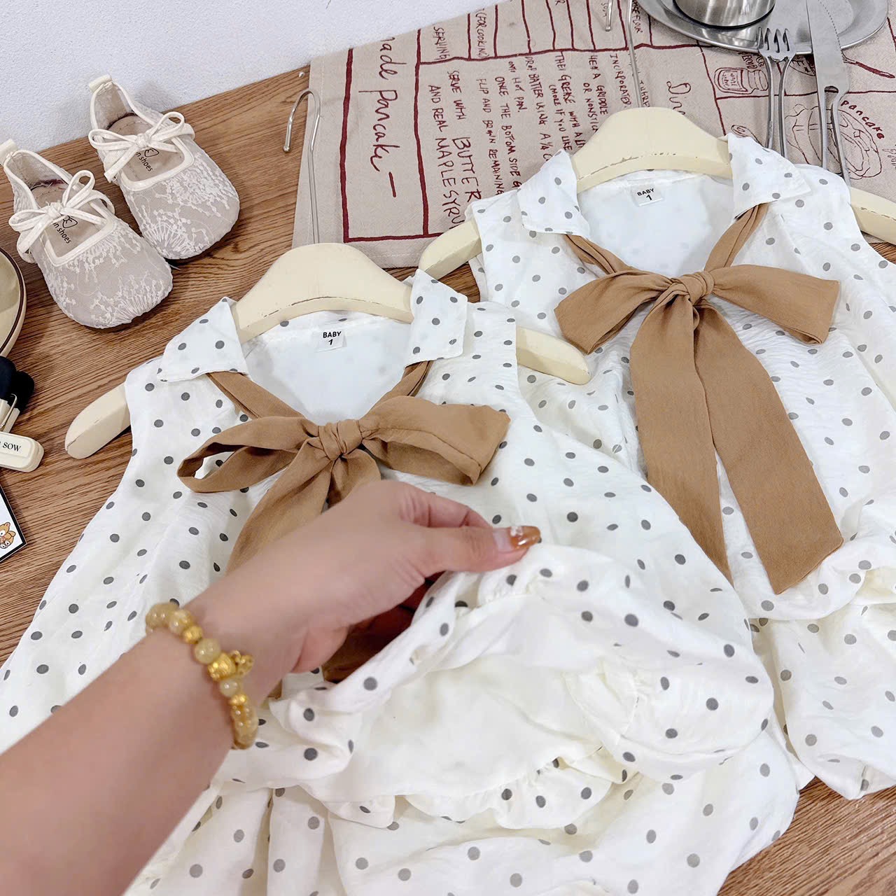 Sét bộ bi bồng cổ nơ bé gái